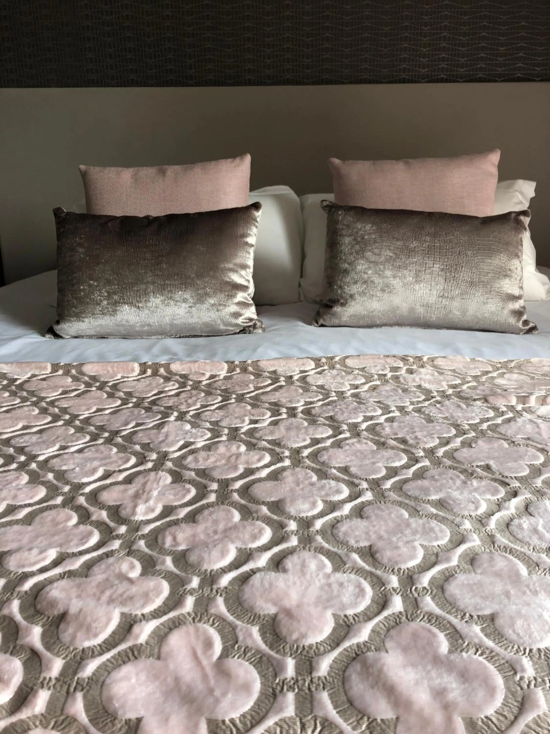 Decorative detail, Bed in Hotel & Restaurant Les Bergeries d'Alata