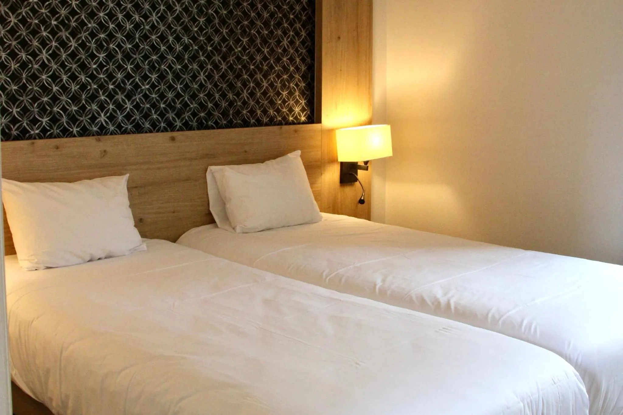 Bed in Kyriad Vannes Centre Ville