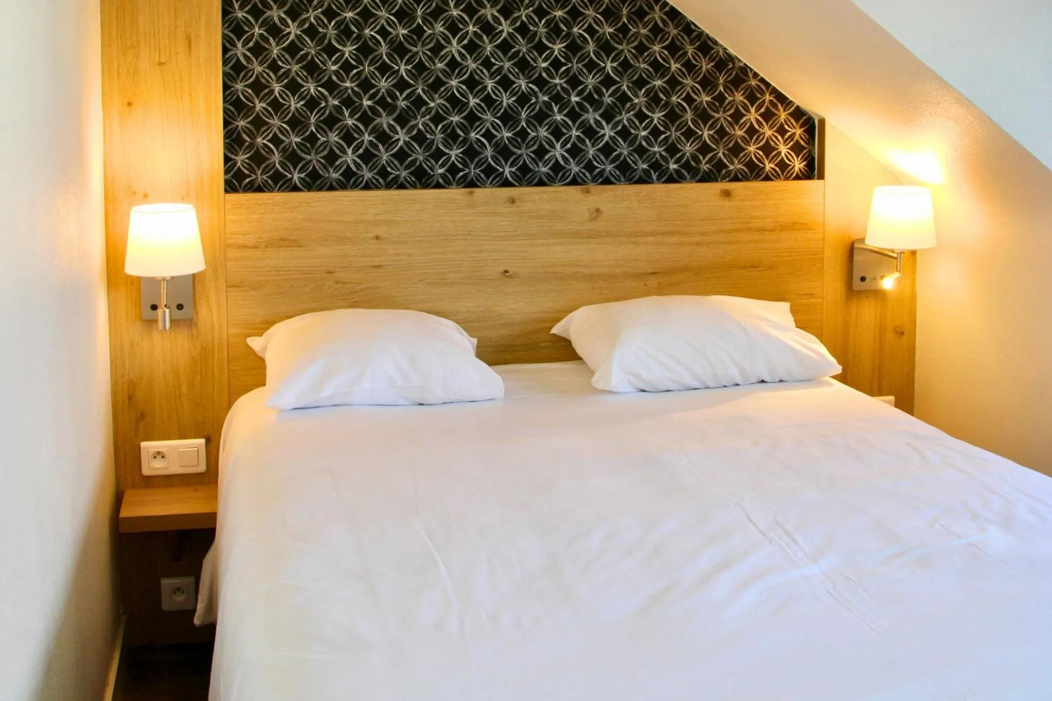 Bed in Kyriad Vannes Centre Ville