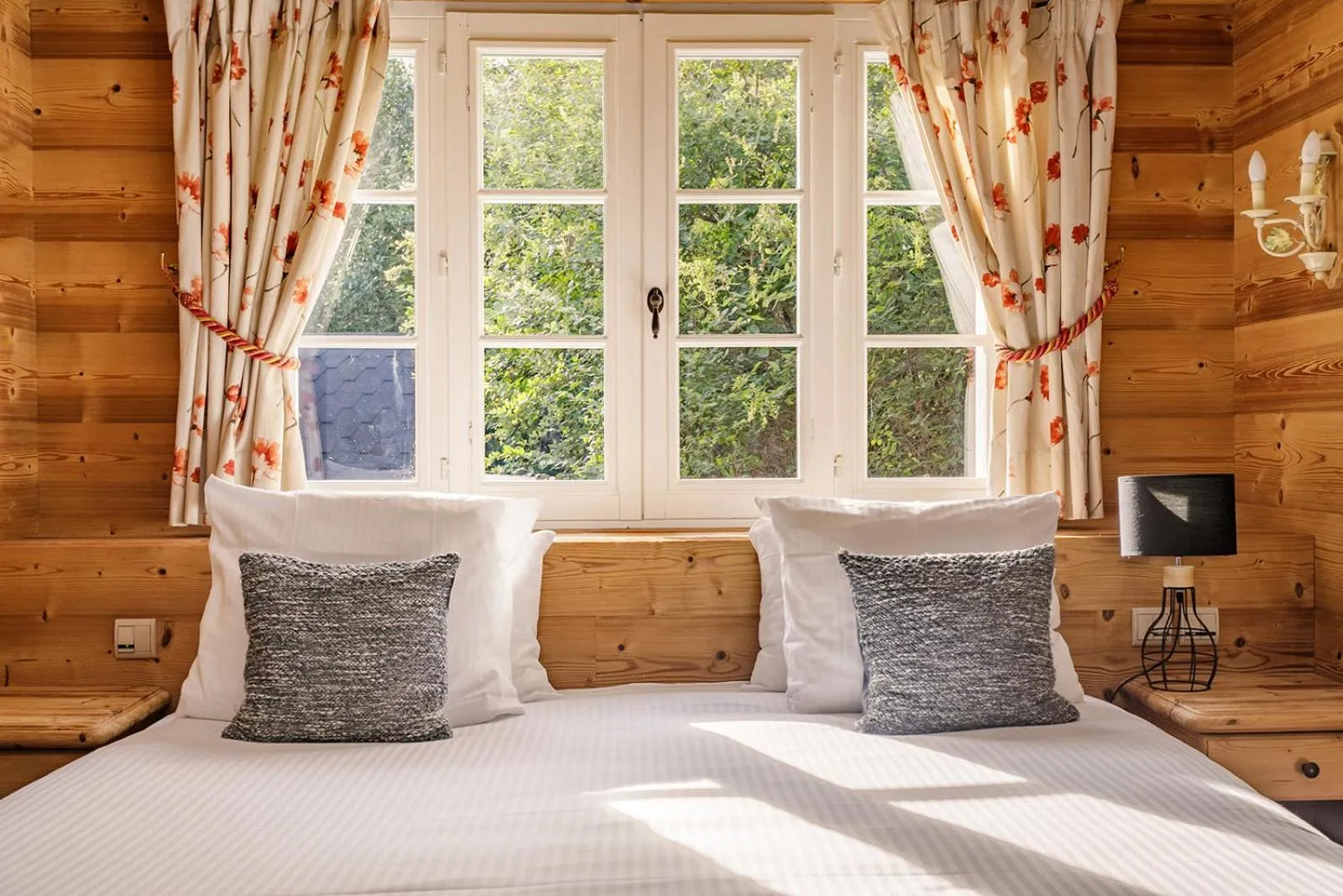 Bedroom, Bed in La Verniaz et ses Chalets