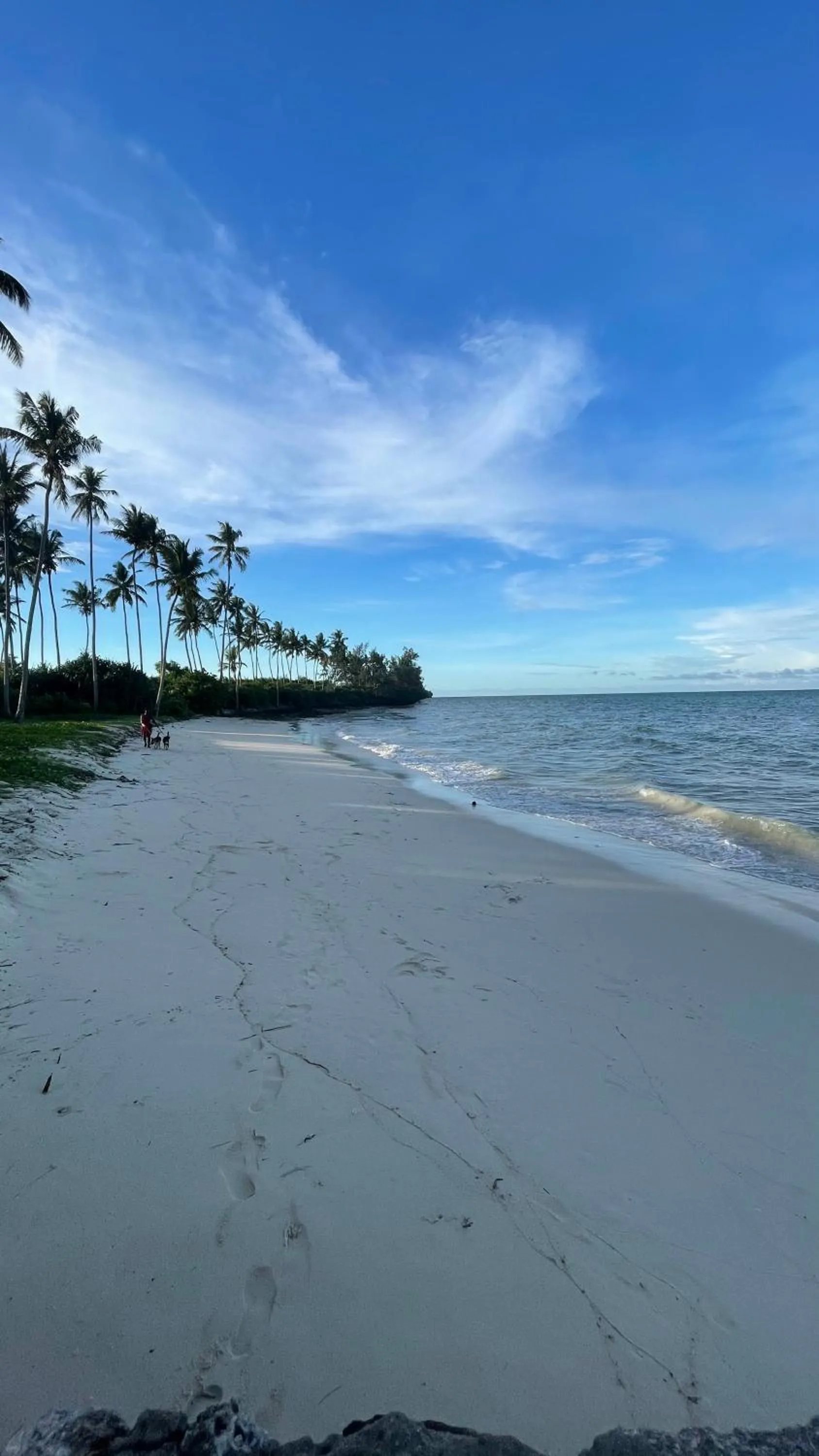 Beach in Samaki Lodge & Spa