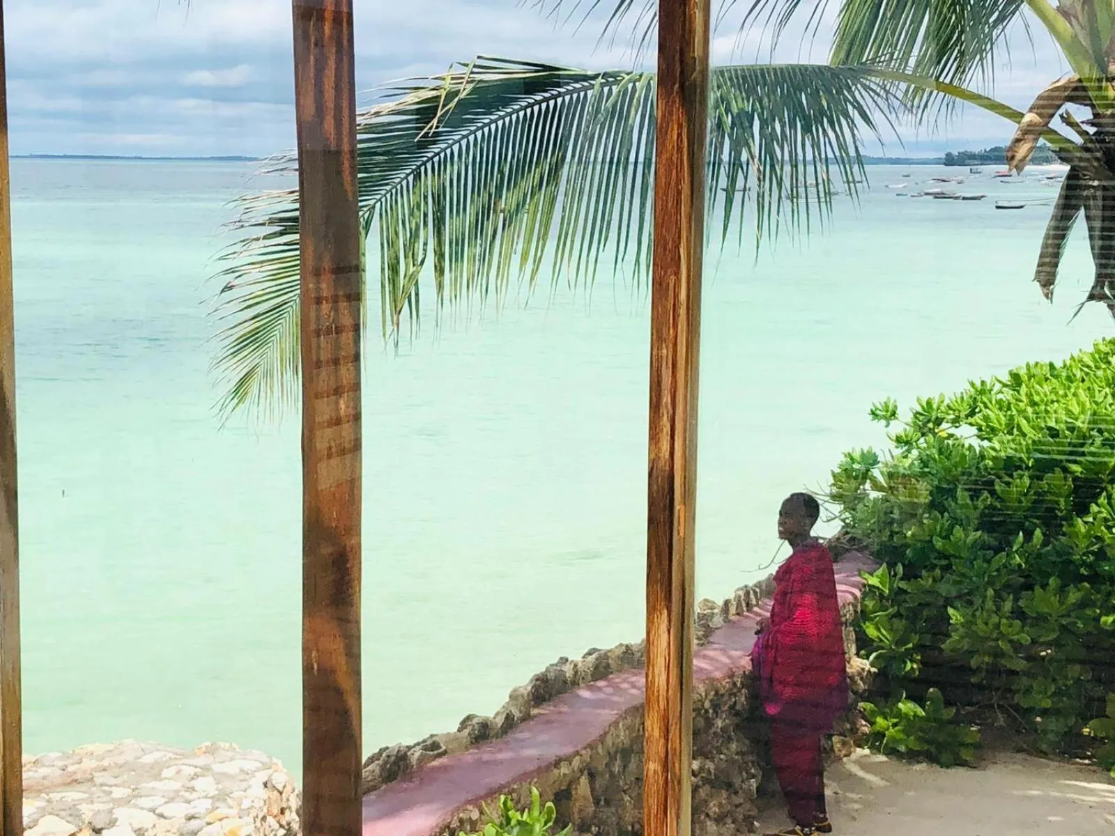 Beach in Samaki Lodge & Spa