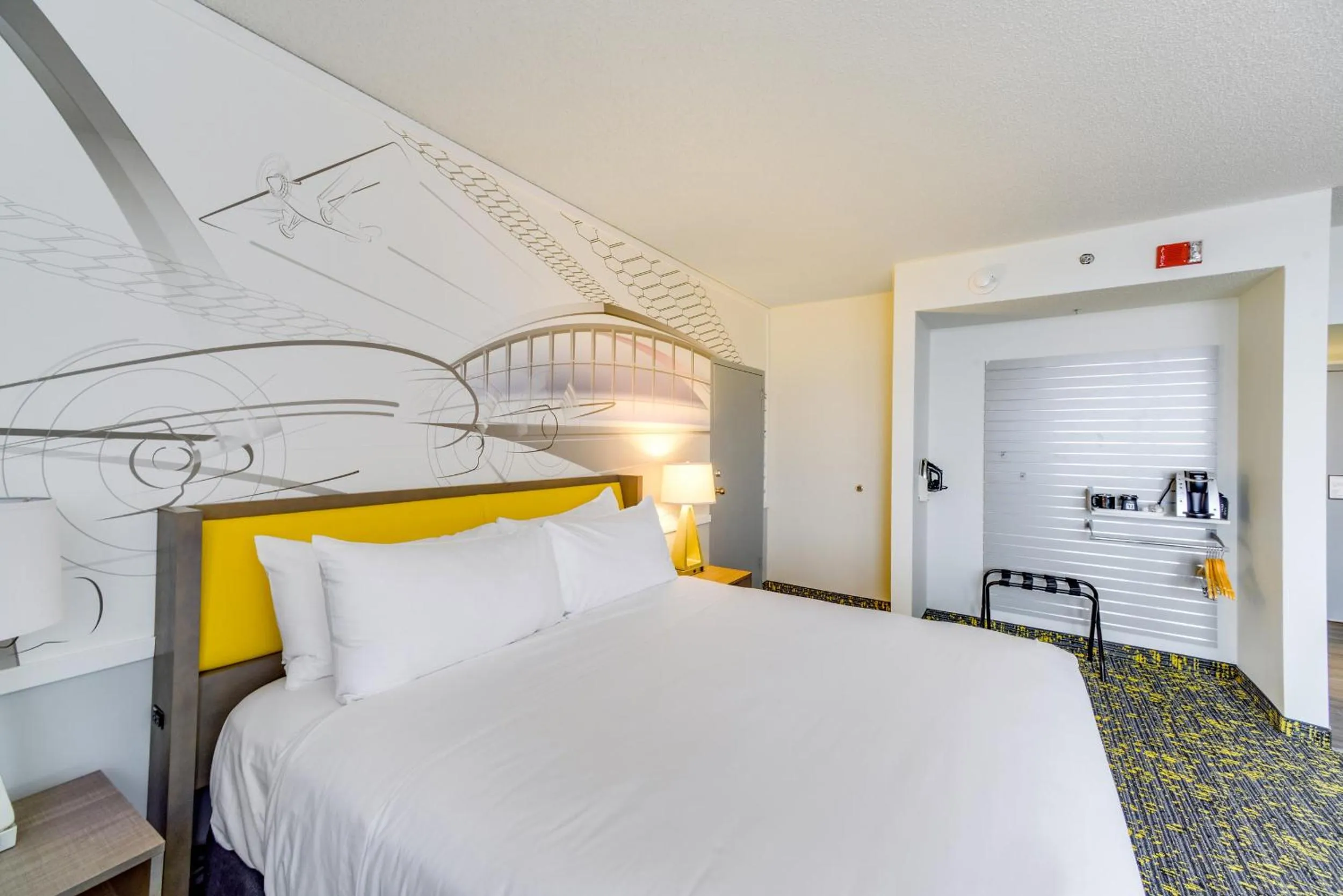 Bed in Saint Louis Airport Hotel