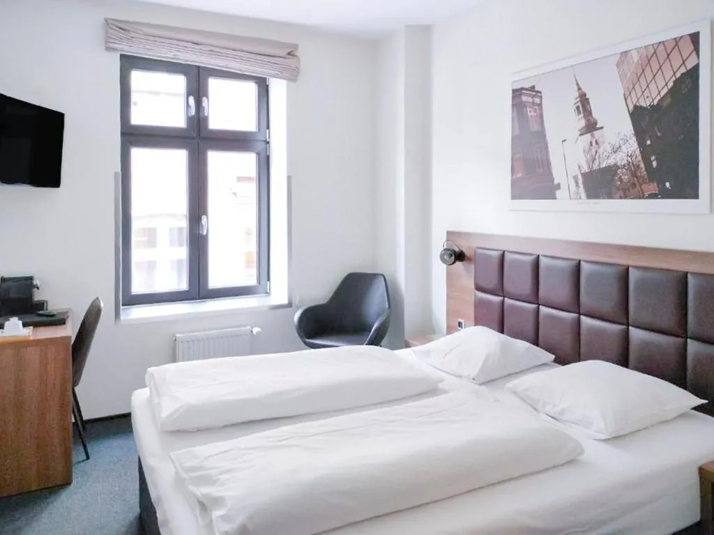 Bedroom, Bed in Dancenter Hotel Jomfru Ane