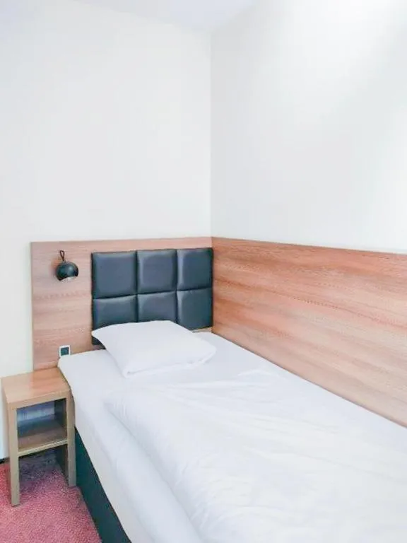 Bedroom, Bed in Dancenter Hotel Jomfru Ane