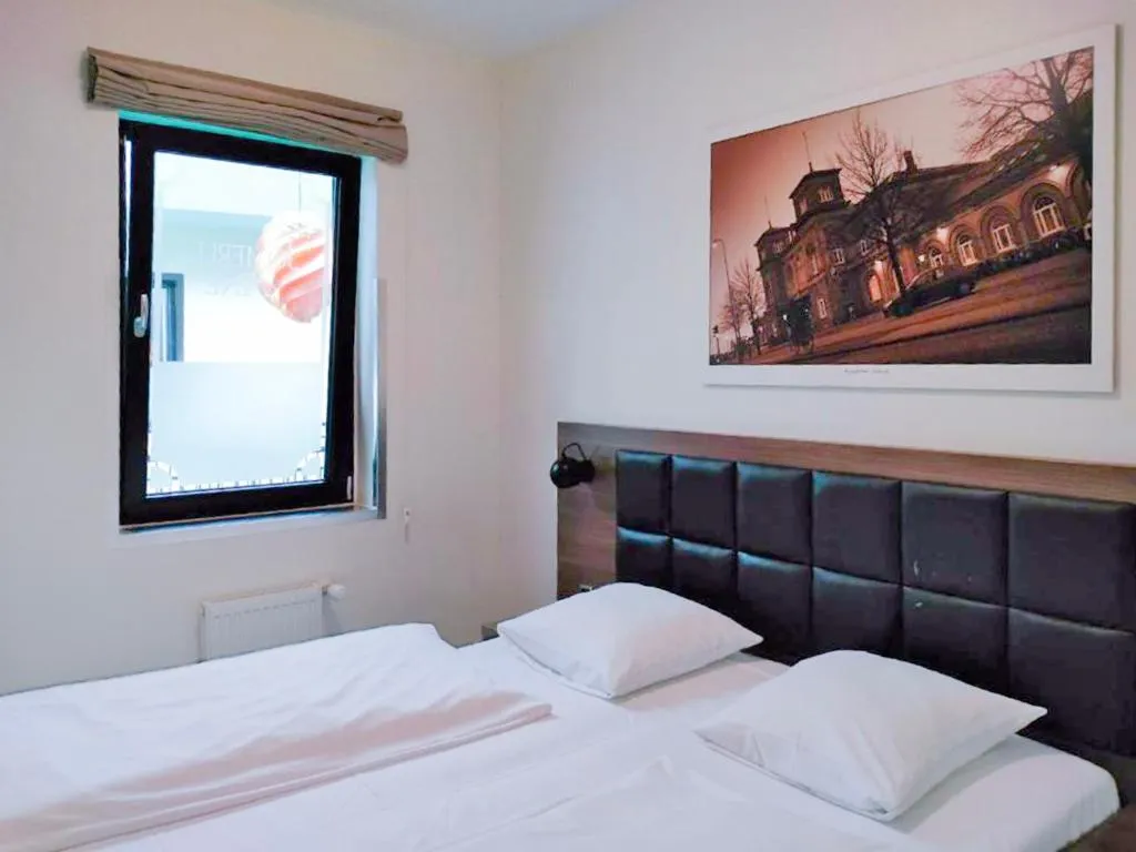 Bedroom, Bed in Dancenter Hotel Jomfru Ane