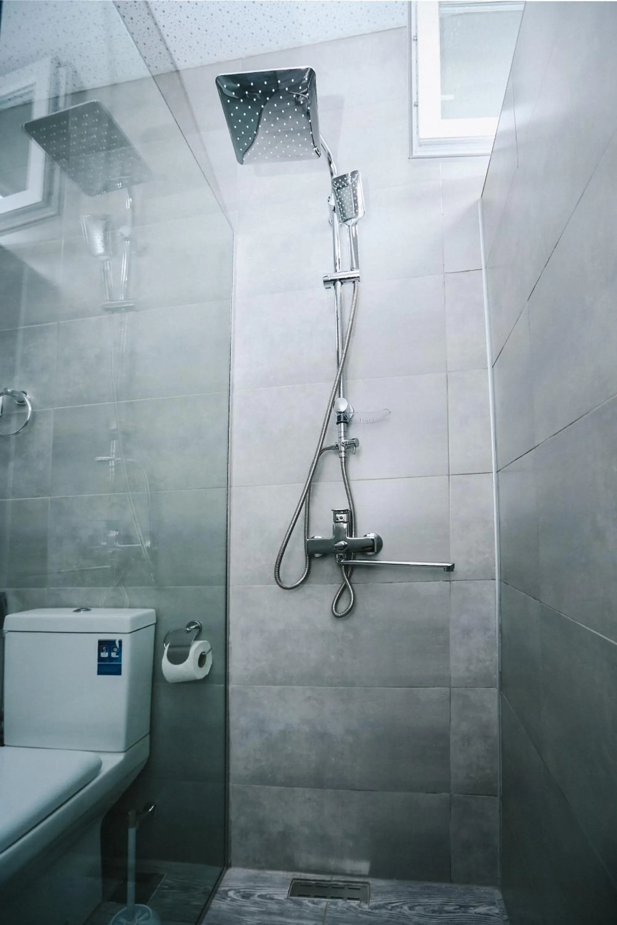 Shower in Hotel Tamar Mepe