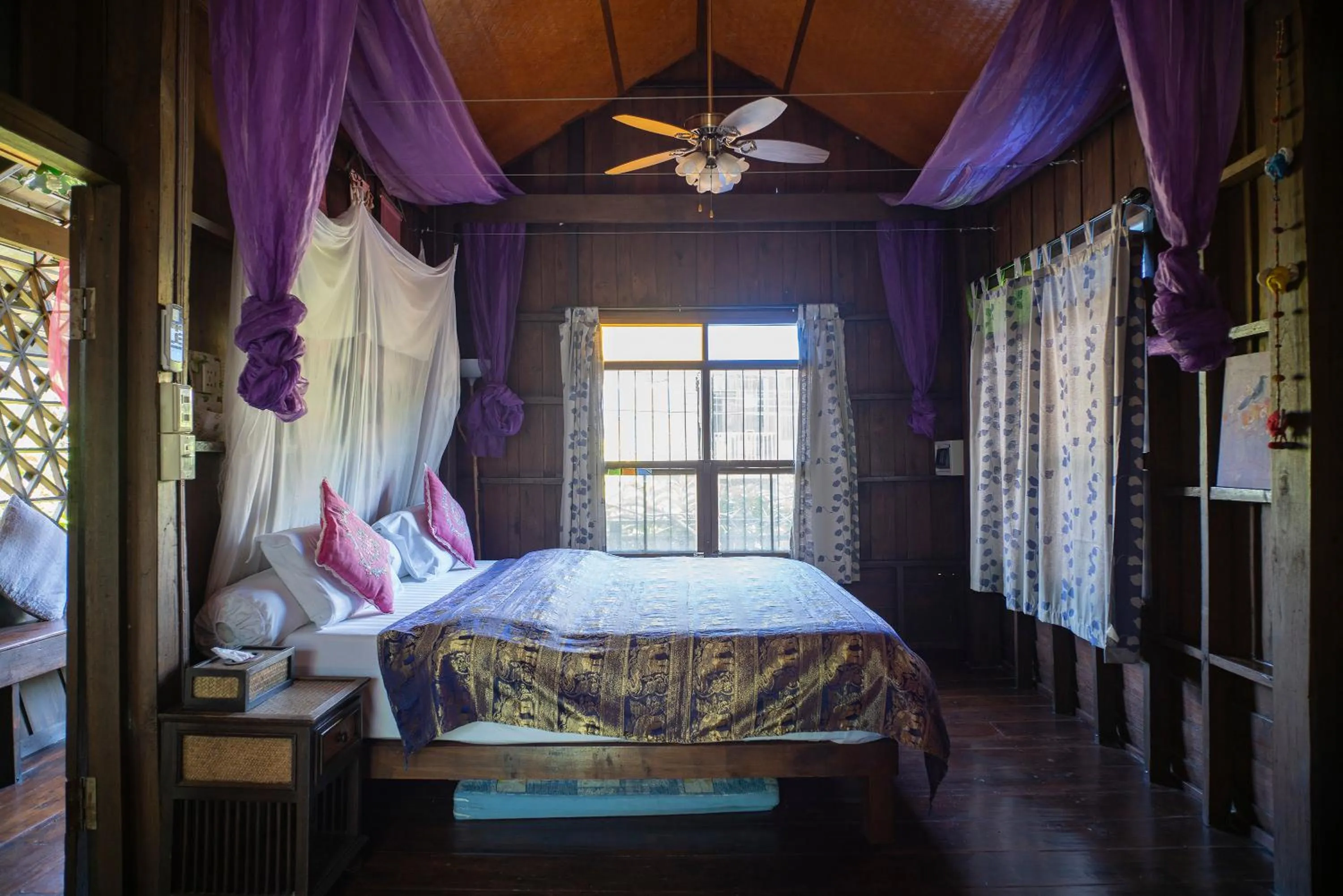 Photo of the whole room, Bed in Chiang Mai Summer Resort