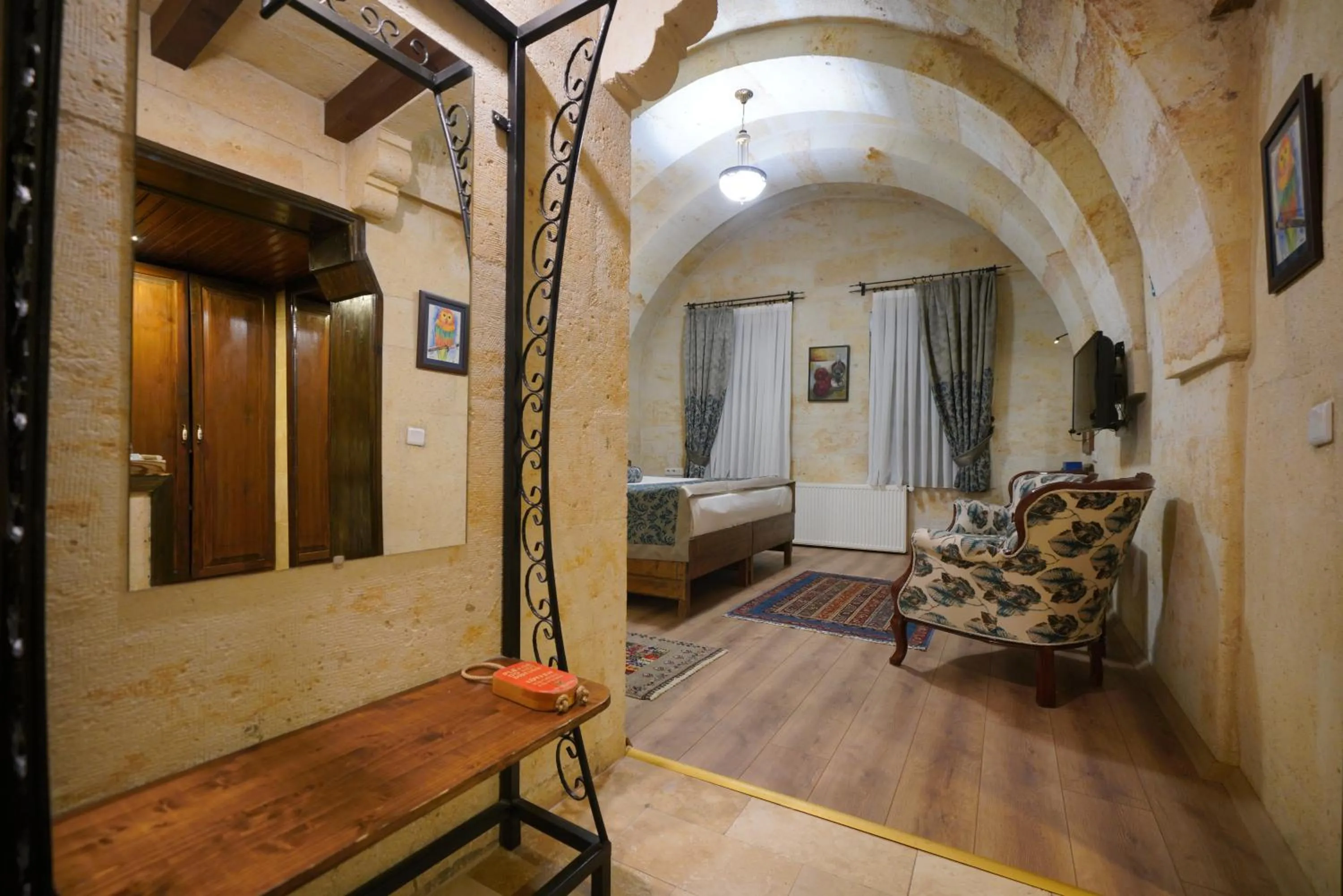 Seating area, Bed in Mira Cappadocia Hotel