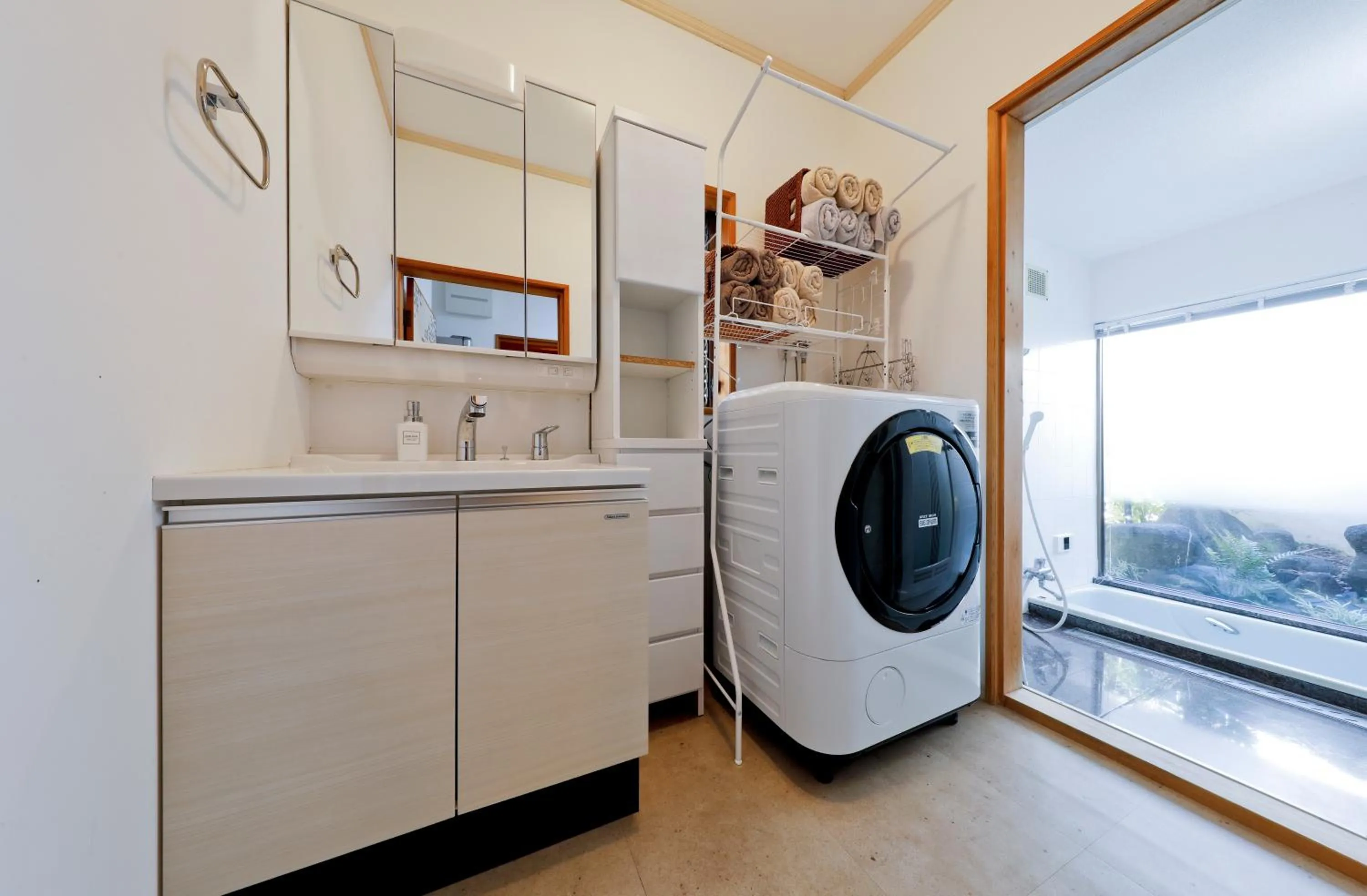 庭之宿 新大阪日本庭園の家 -Residence inn Niwanoyado-