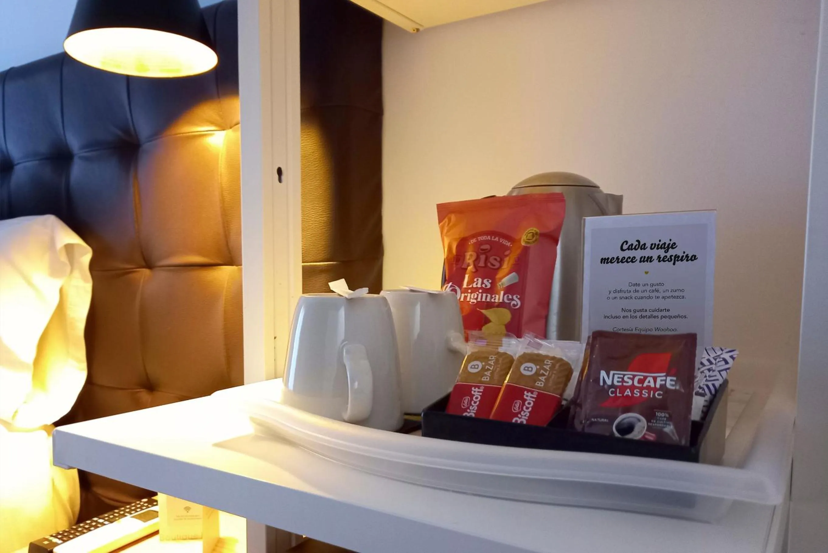 Coffee/tea facilities in Woohoo Rooms Fuencarral