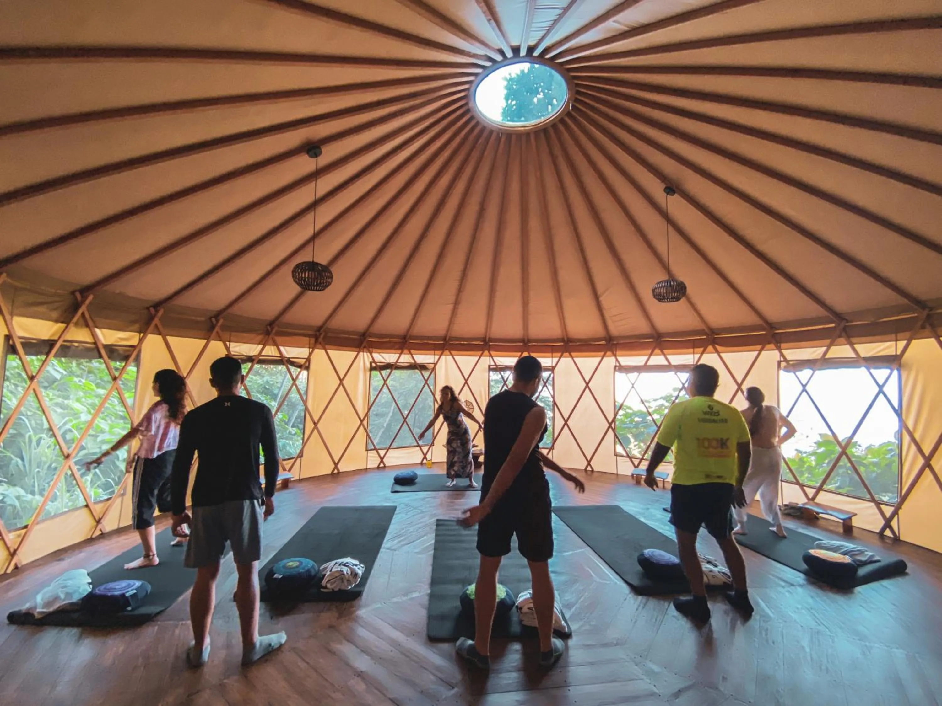 People in Trekker Glamping - EcoLodge Boutique