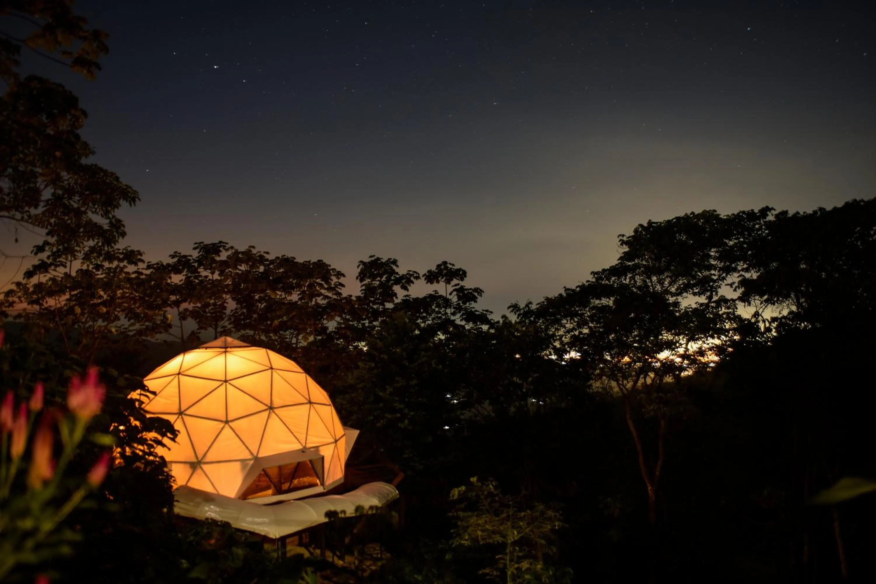 Property building in Trekker Glamping - EcoLodge Boutique