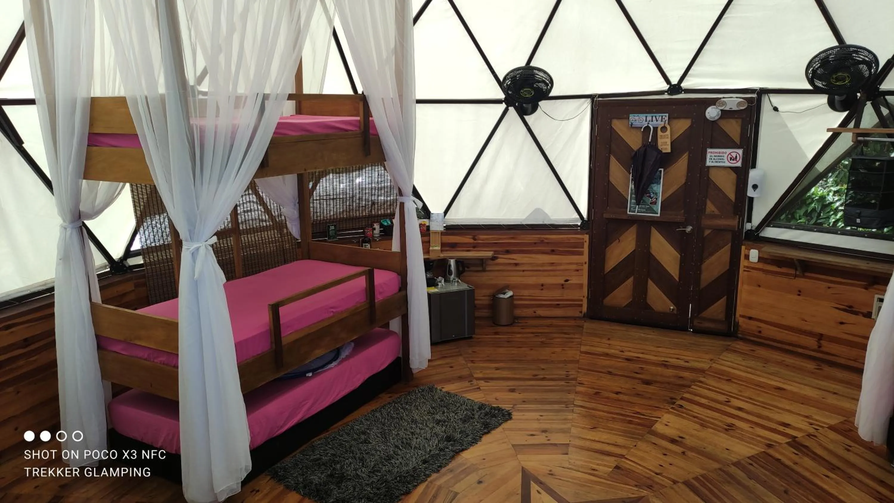 People, Bed in Trekker Glamping - EcoLodge Boutique