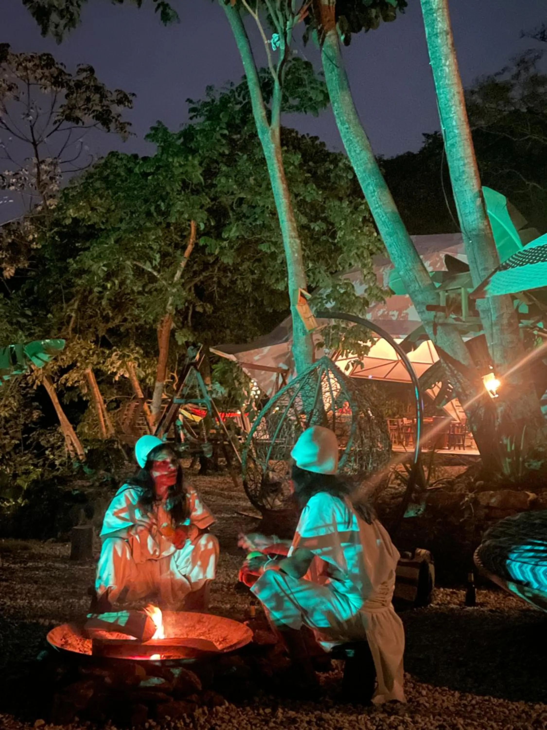 People in Trekker Glamping - EcoLodge Boutique