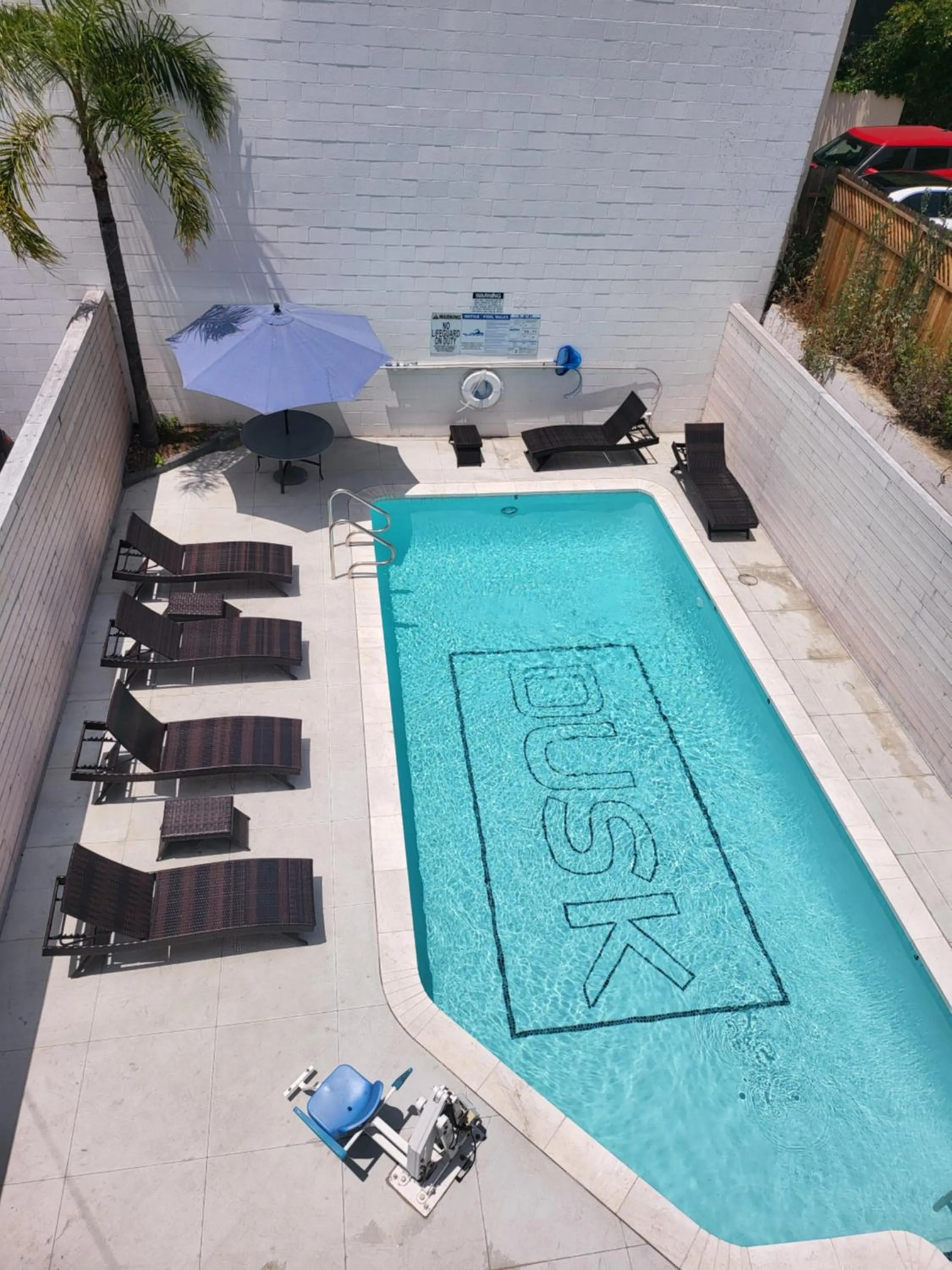 Swimming pool, Pool View in Dusk Hotel Hollywood