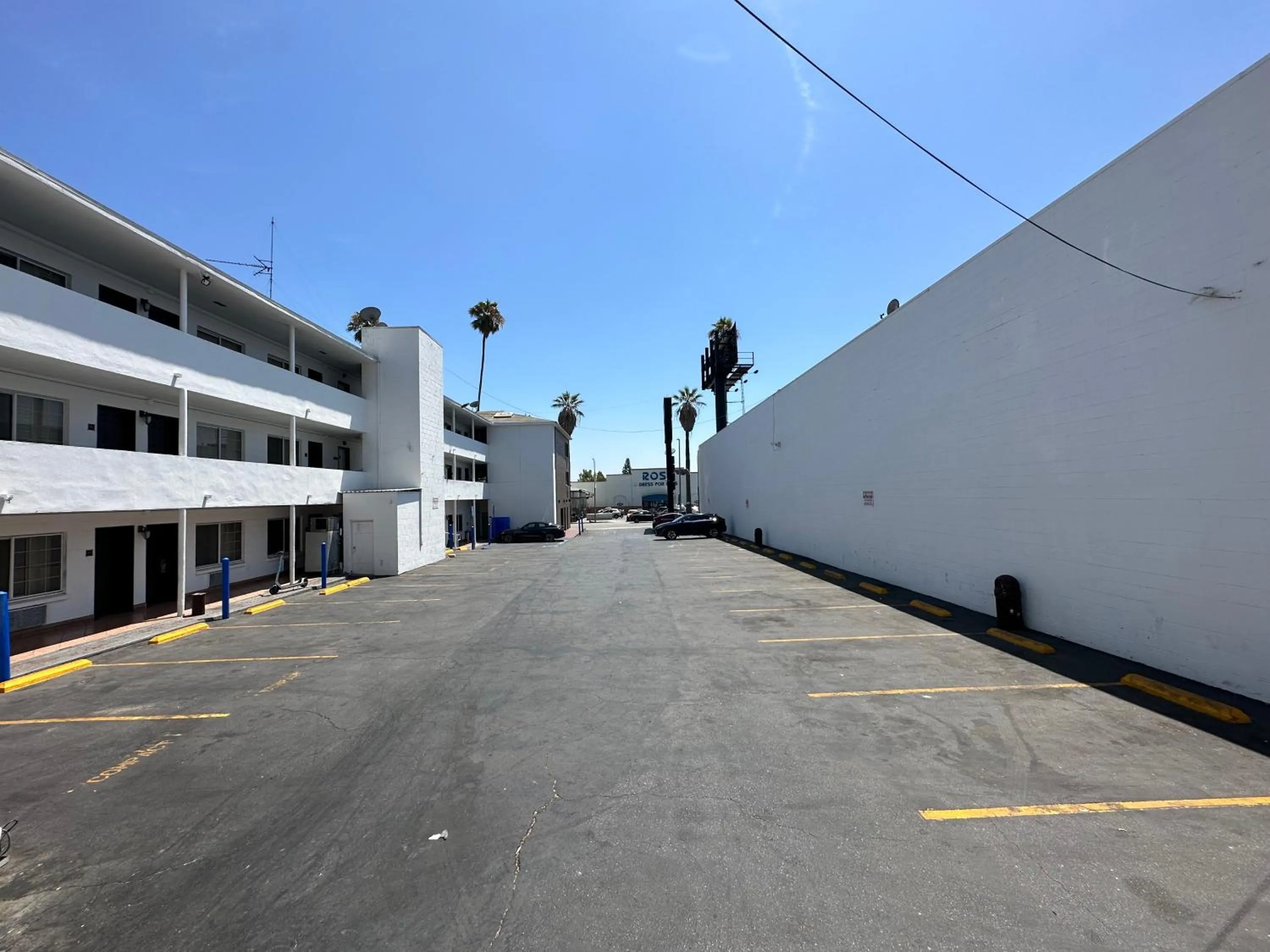 Property building in Dusk Hotel Hollywood
