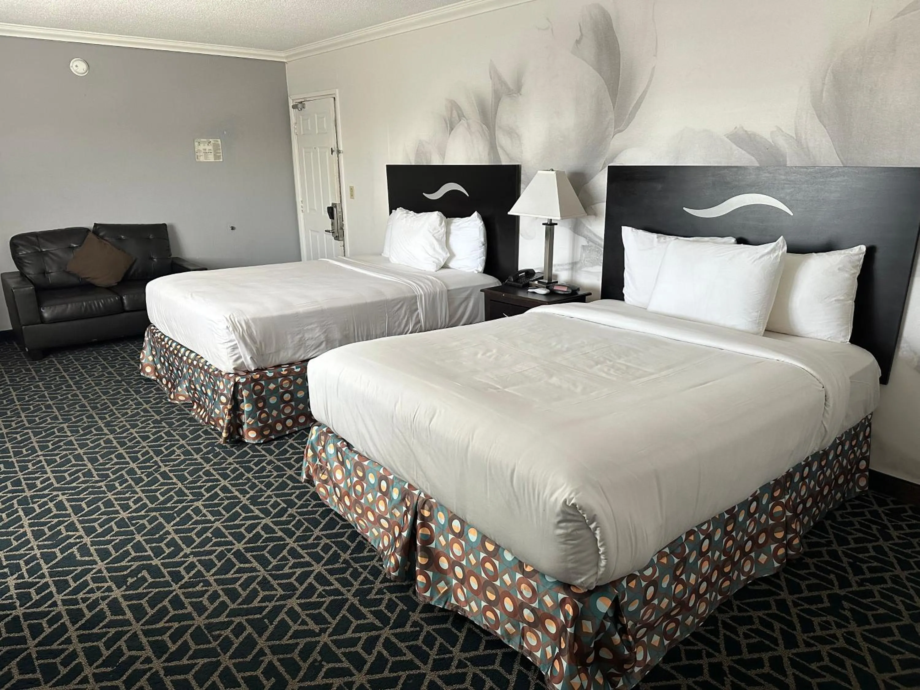 Dusk Hotel Hollywood