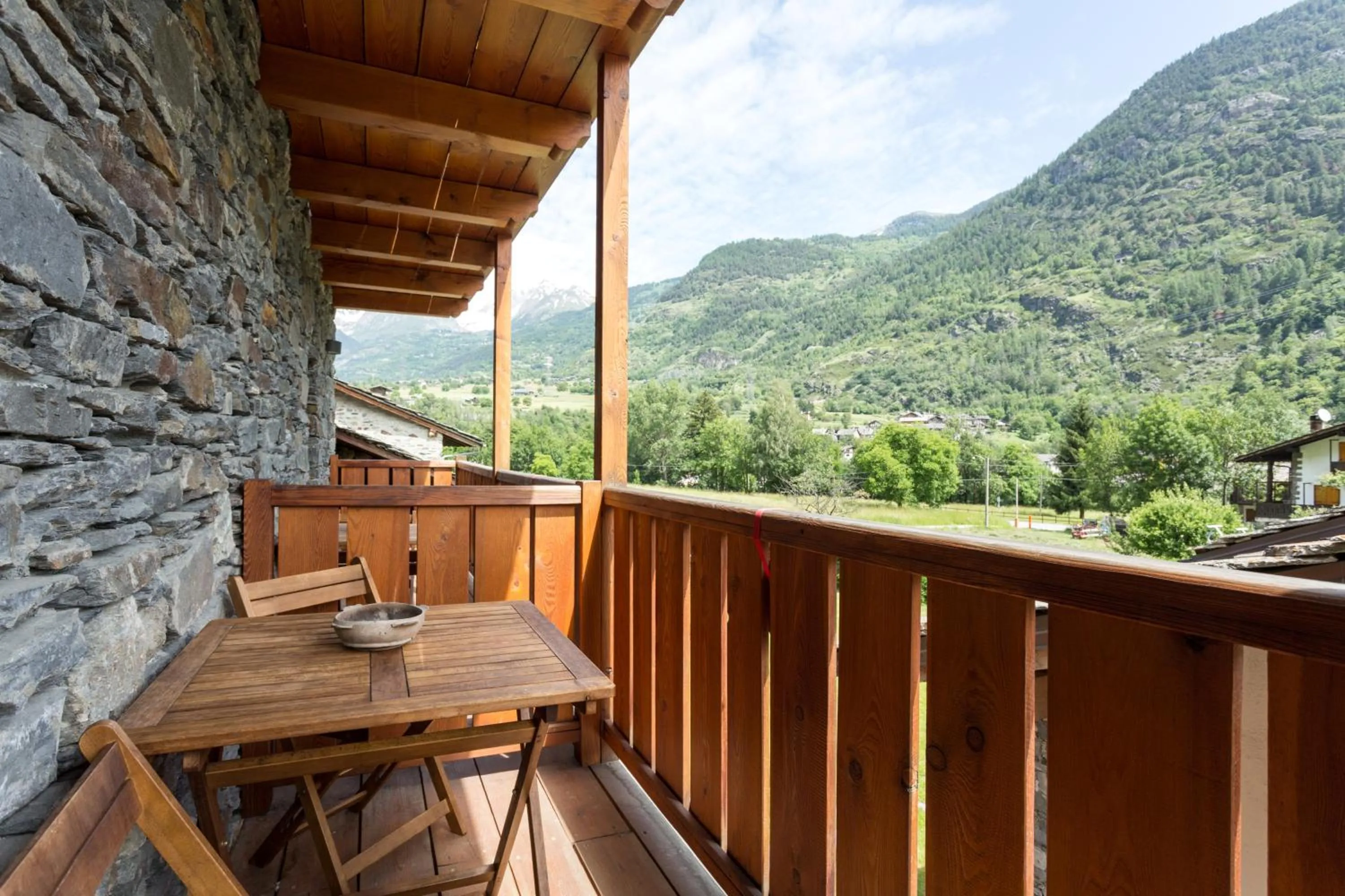 Balcony/Terrace in Le Petit Coeur Residence De Montagne