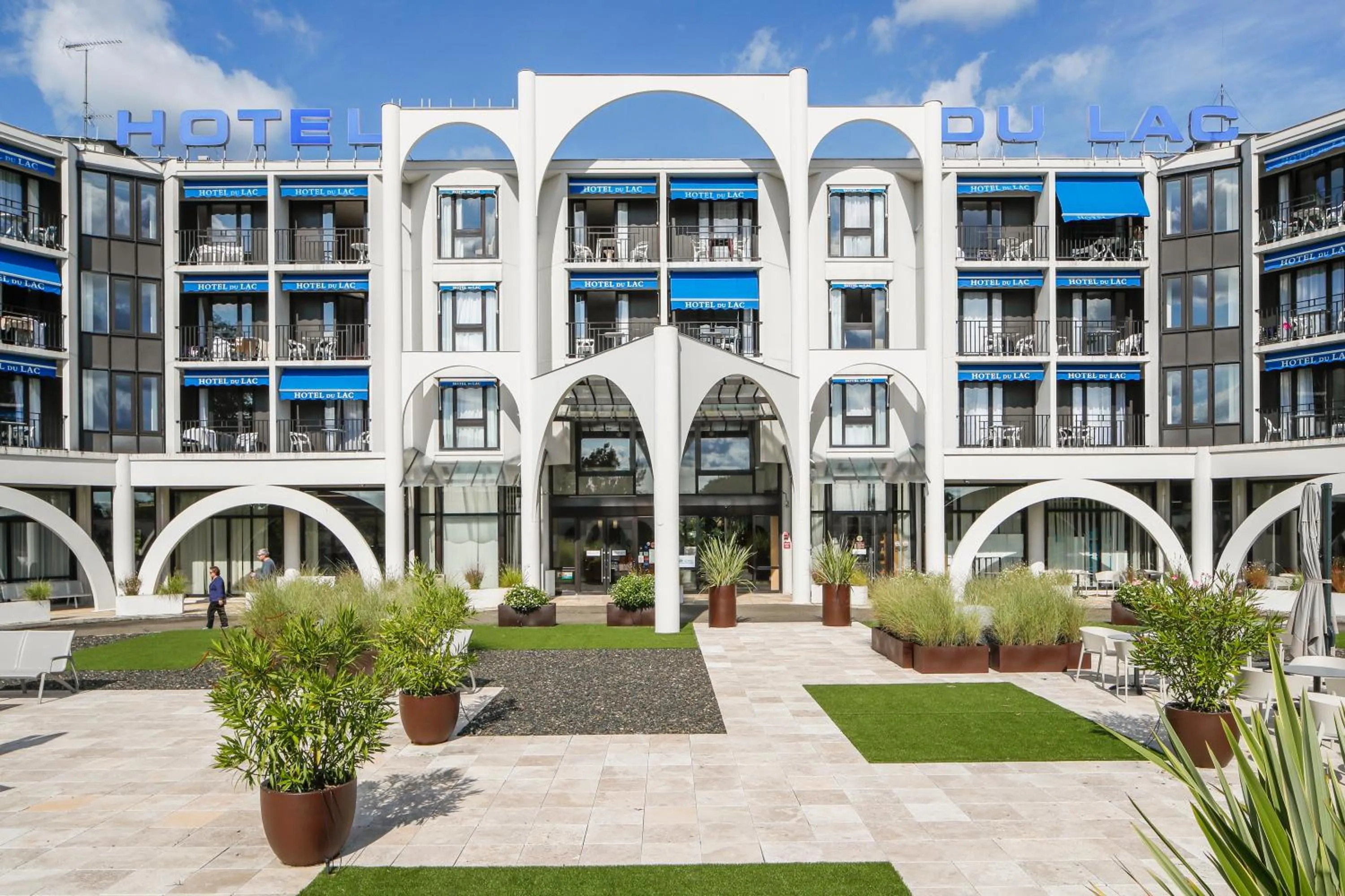 Property building in Brit Hotel du Lac