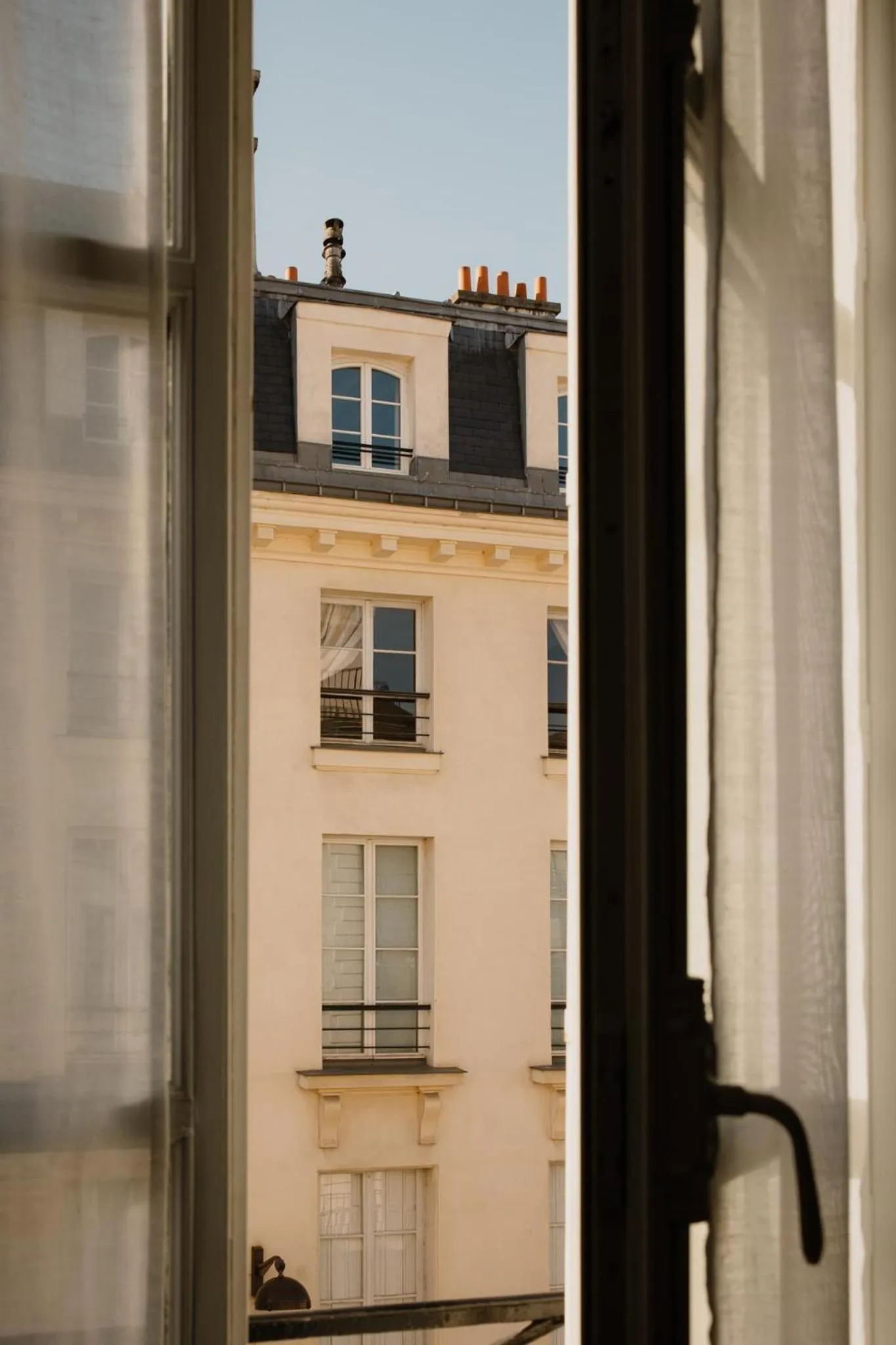 Photo of the whole room in Hôtel Bourgogne & Montana