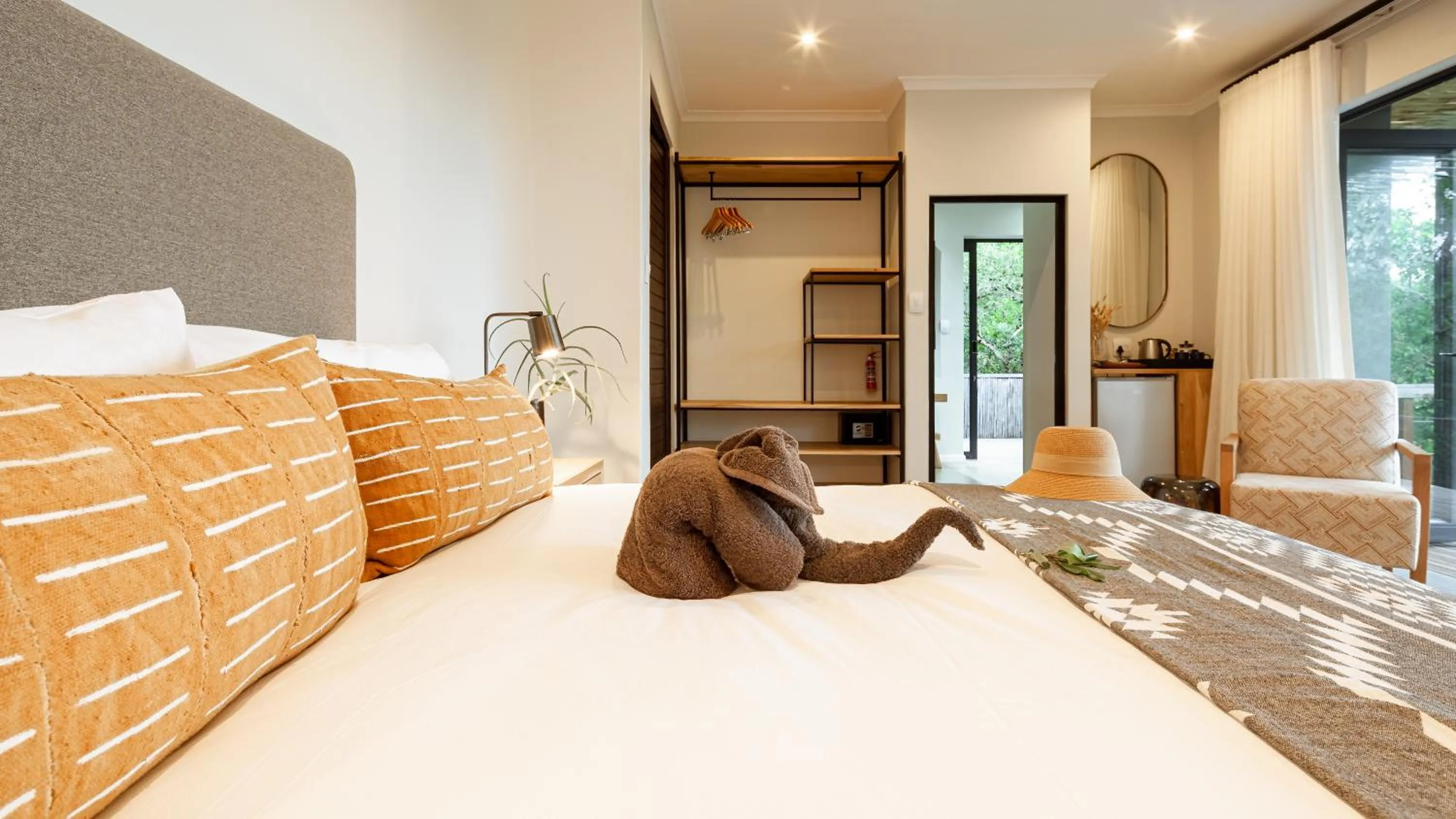 Bed in Sungulwane Private Game Lodge