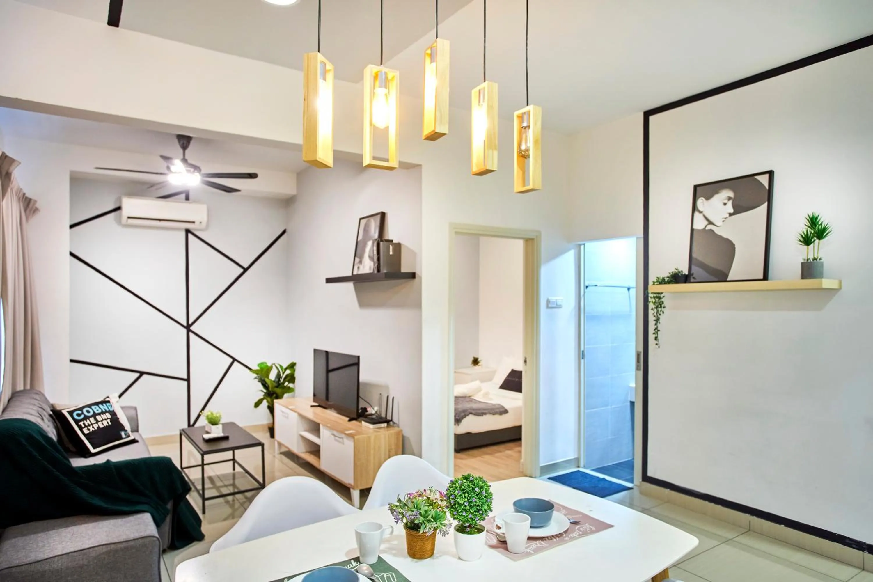 Living room in Arte Plus KLCC Designer Suites by Cobnb