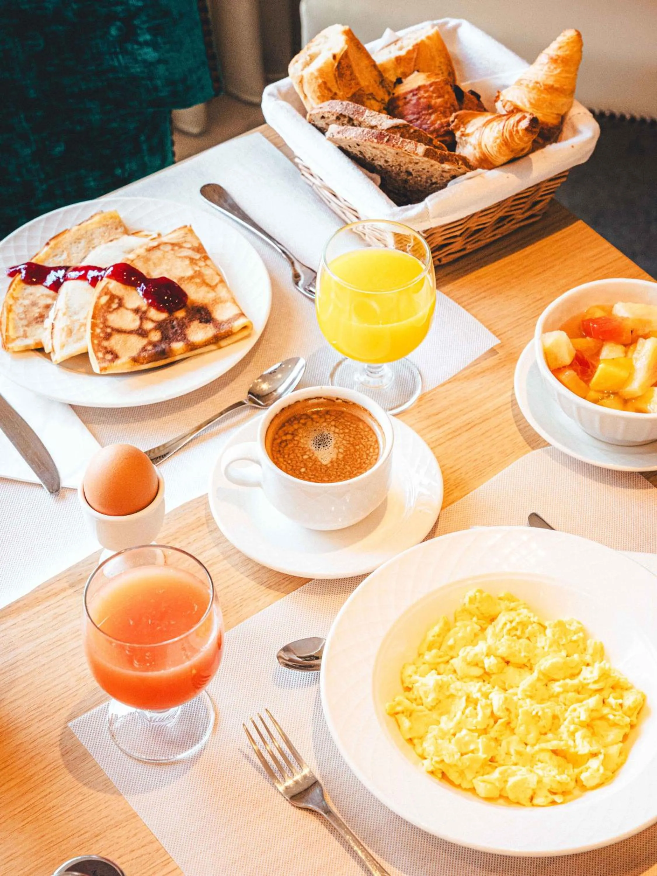 Breakfast in Le Suffren Hôtel