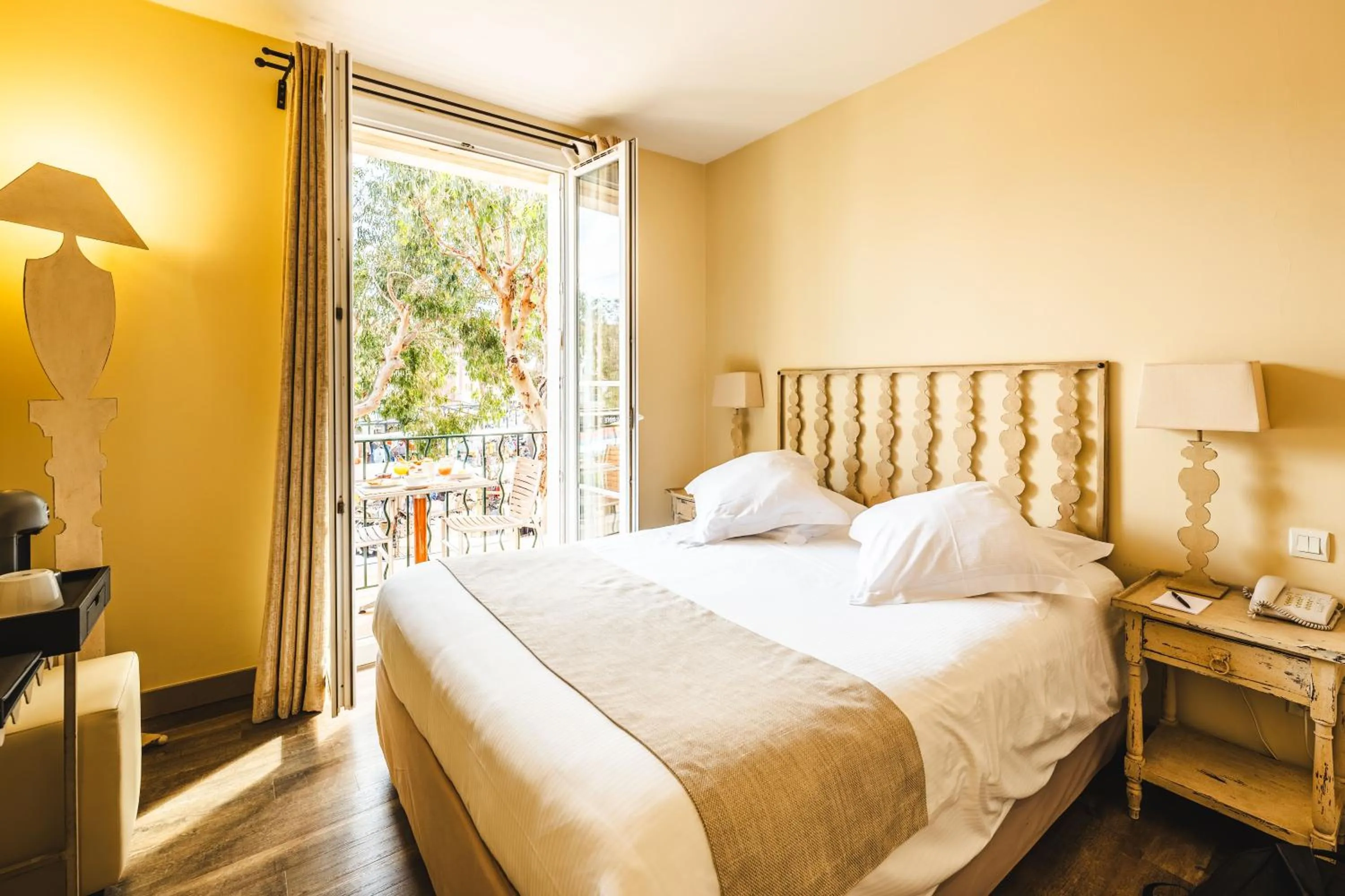 Bedroom, Bed in Le Suffren Hôtel