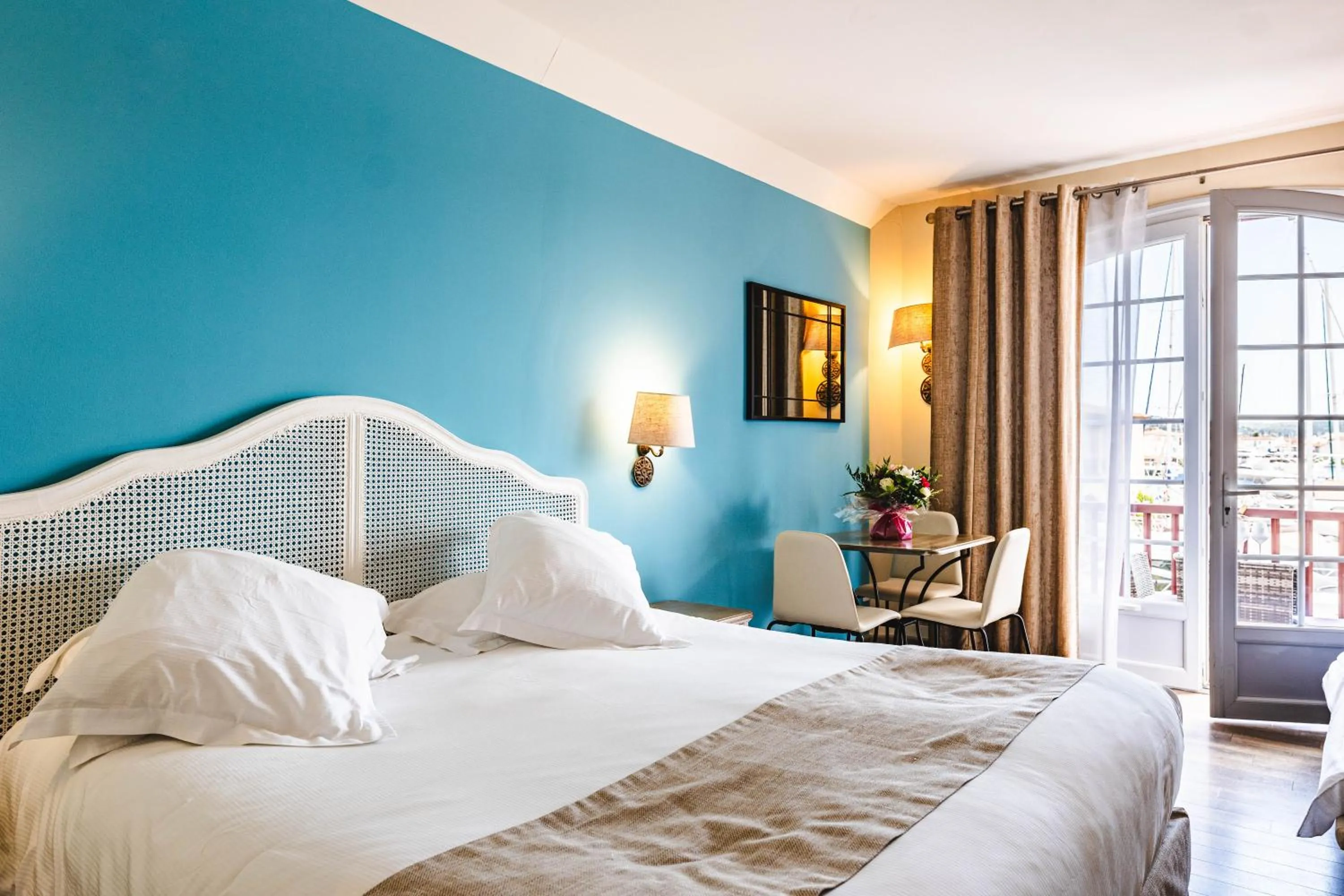 Bedroom, Bed in Le Suffren Hôtel