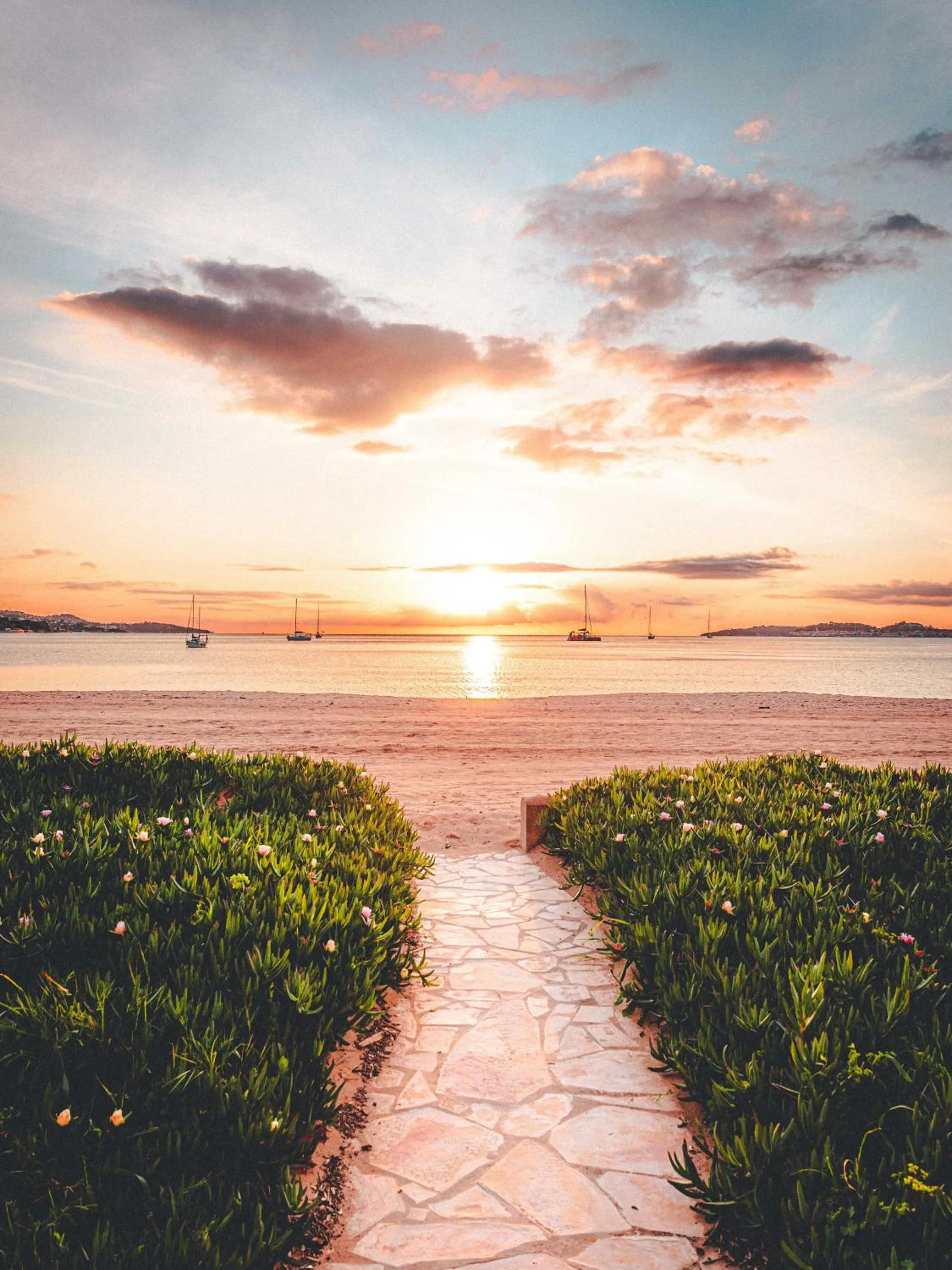 Beach in Le Suffren Hôtel