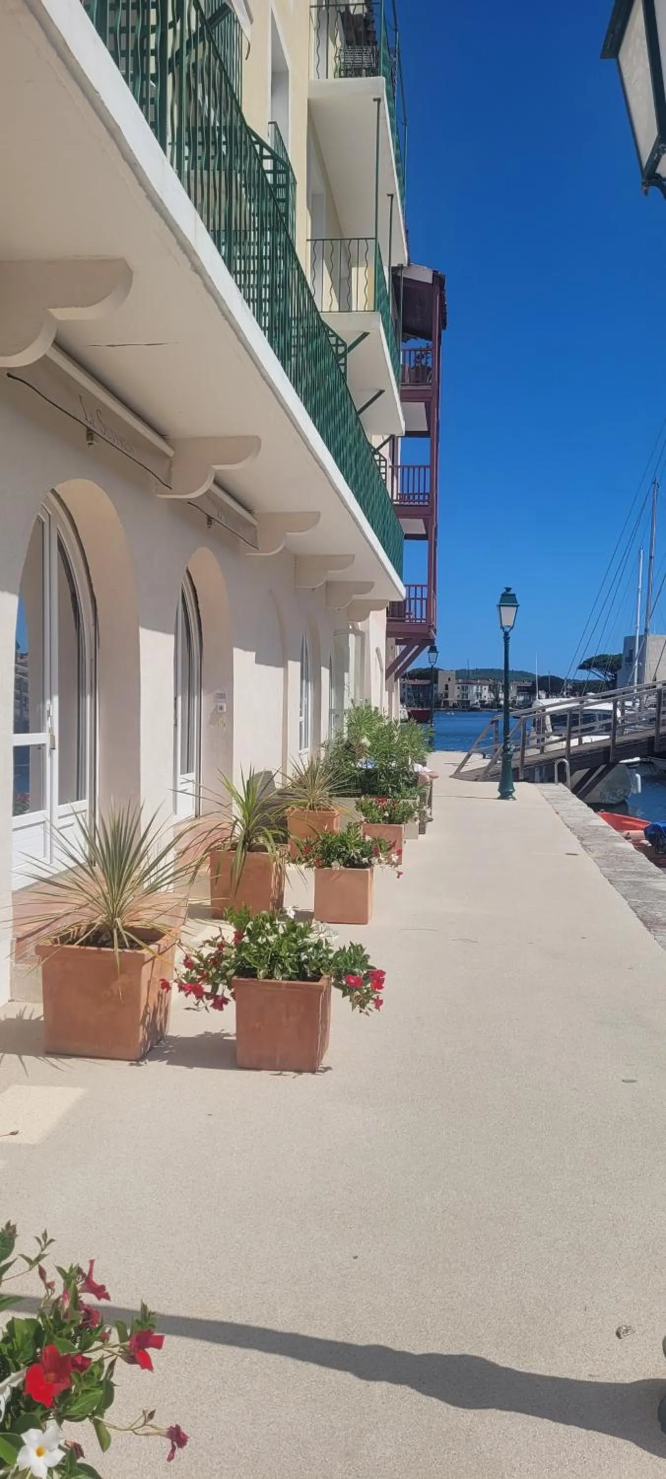 Facade/entrance in Le Suffren Hôtel