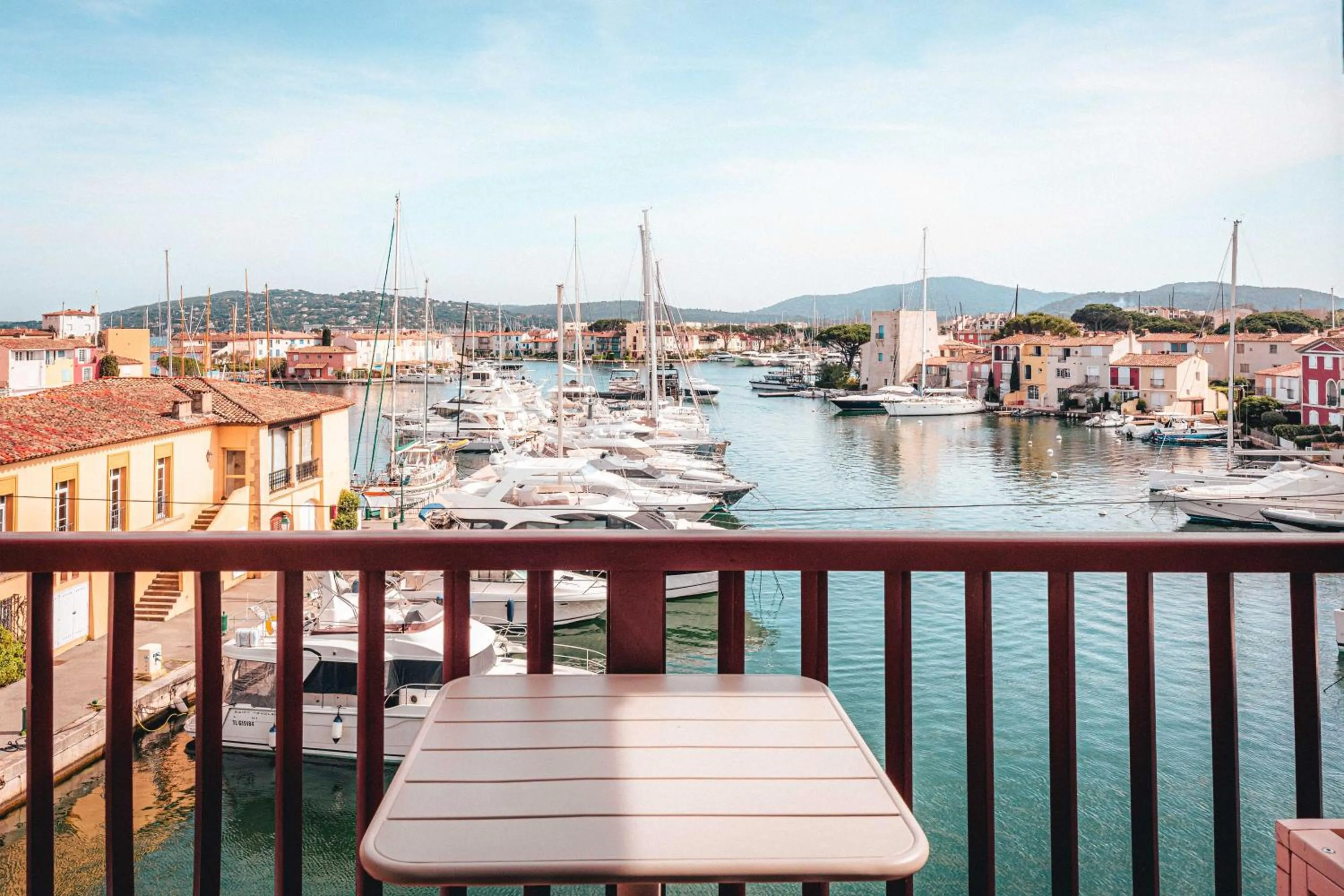 Balcony/Terrace in Le Suffren Hôtel