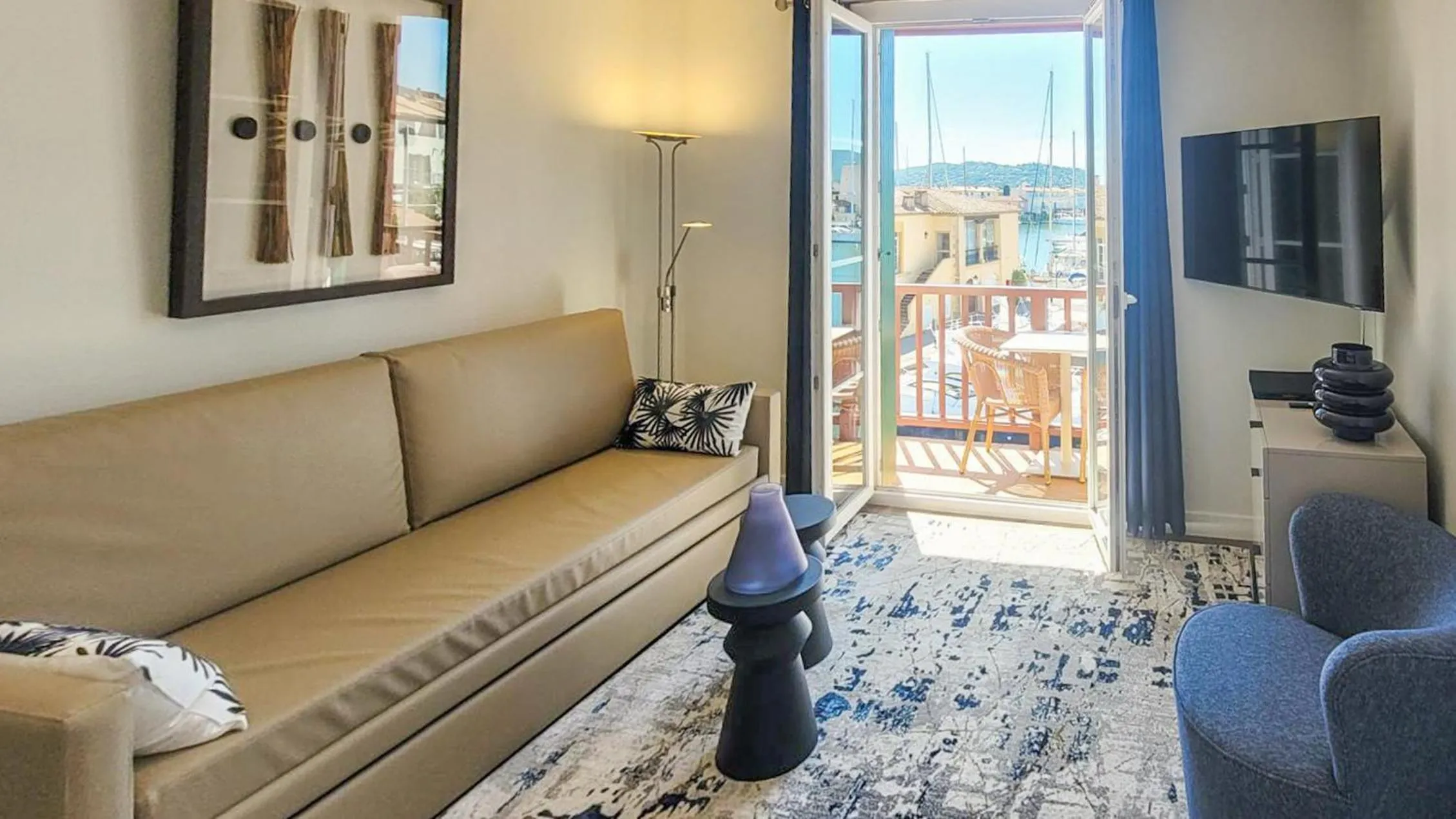 Bedroom in Le Suffren Hôtel