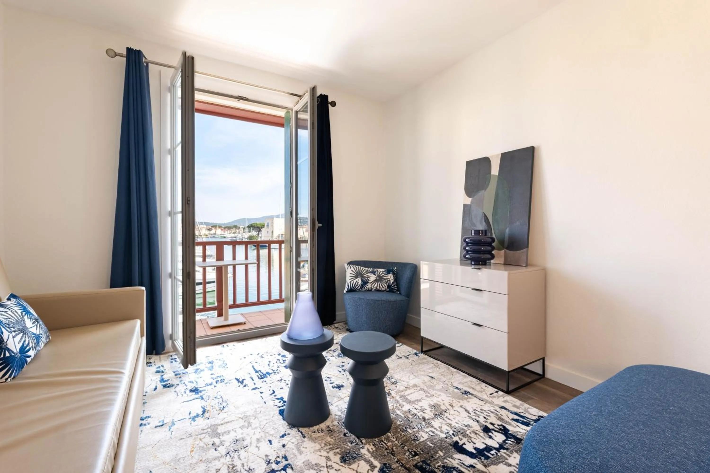 Living room in Le Suffren Hôtel