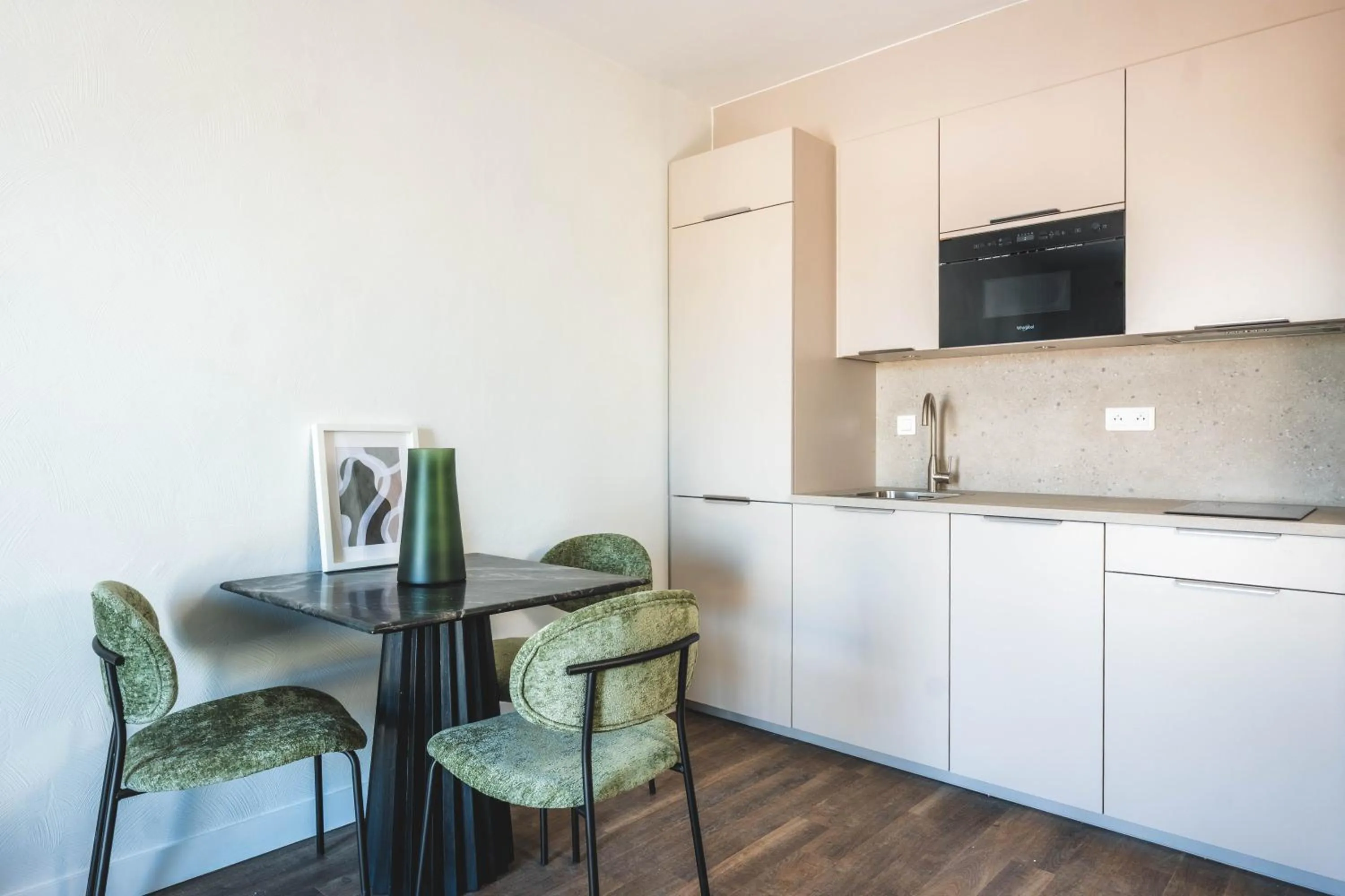 kitchen in Le Suffren Hôtel