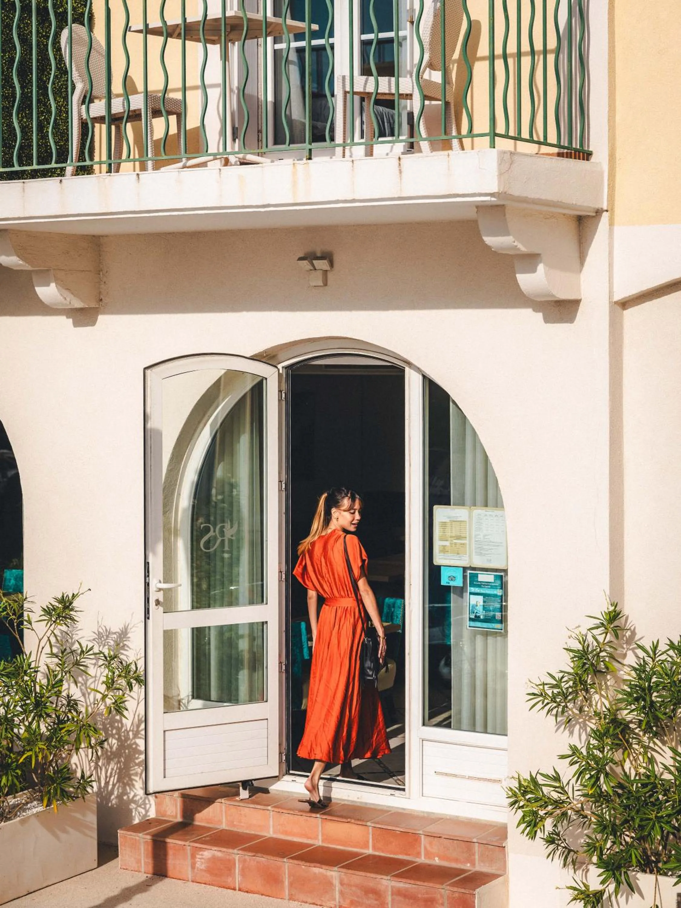 Property building in Le Suffren Hôtel