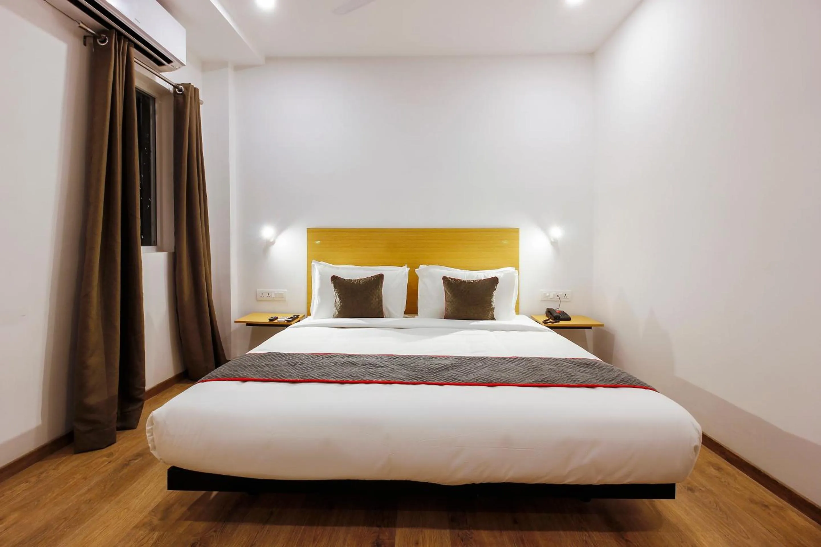 Bedroom, Bed in Super Townhouse RCC Elite