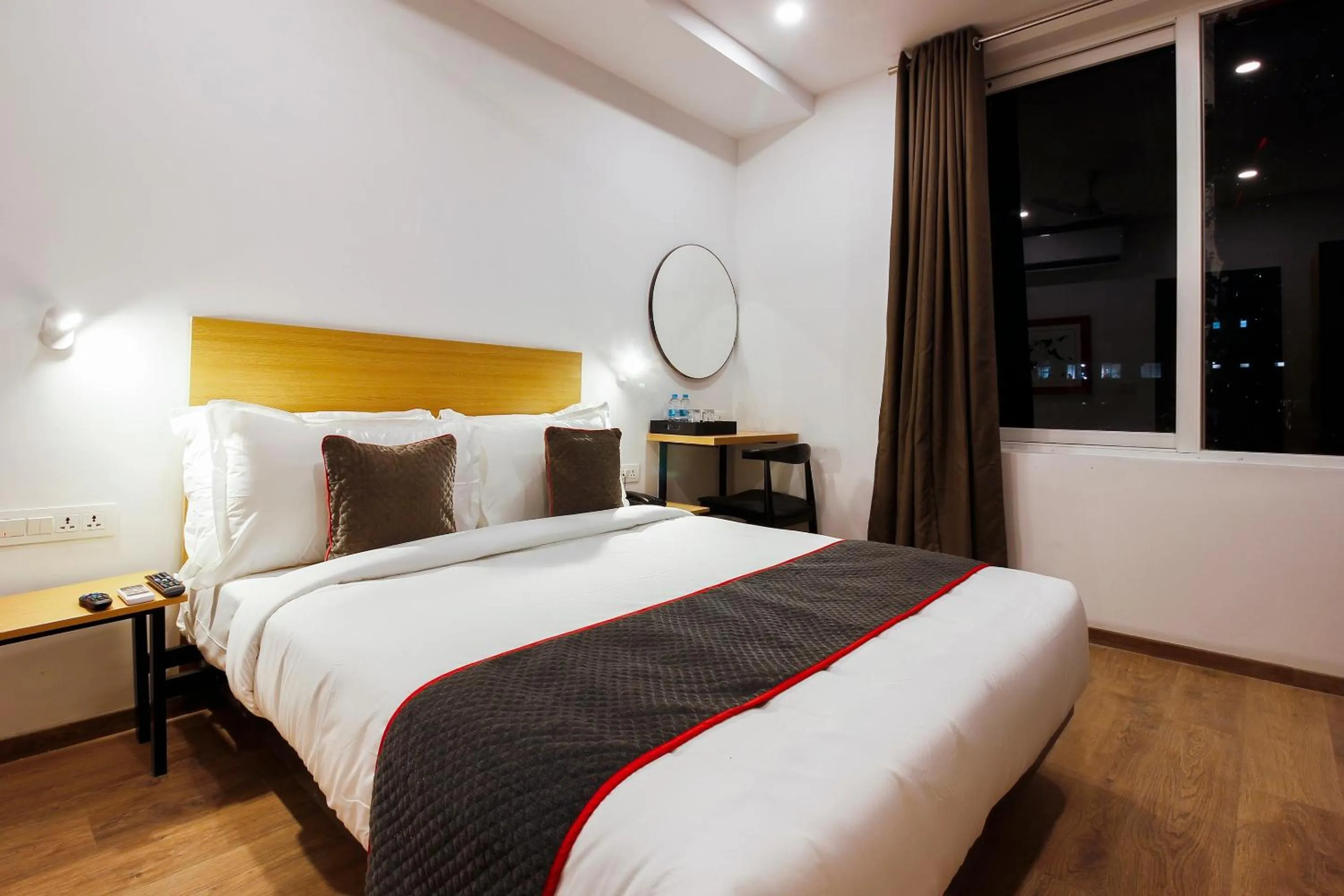 Bedroom, Bed in Super Townhouse RCC Elite