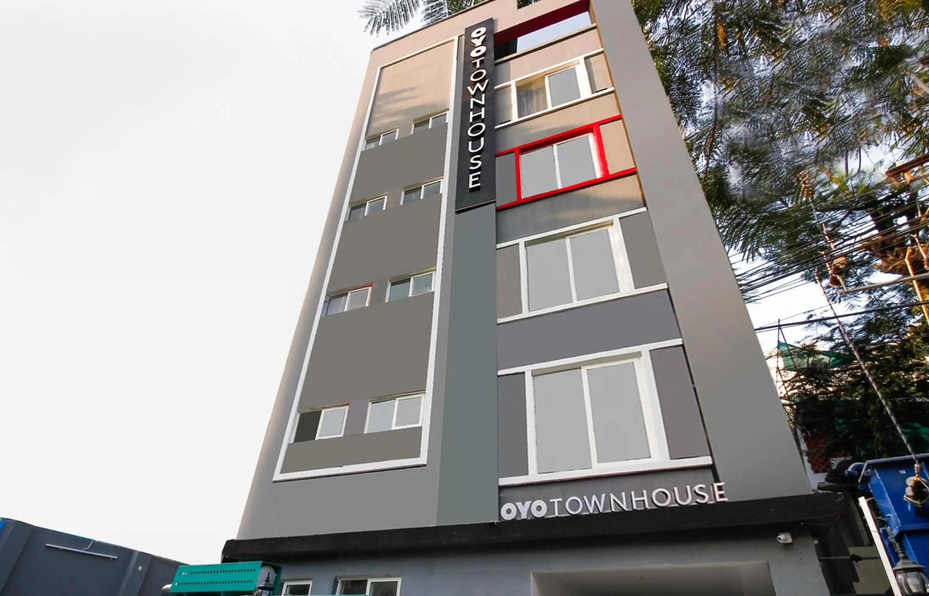 Facade/entrance in Super Townhouse RCC Elite