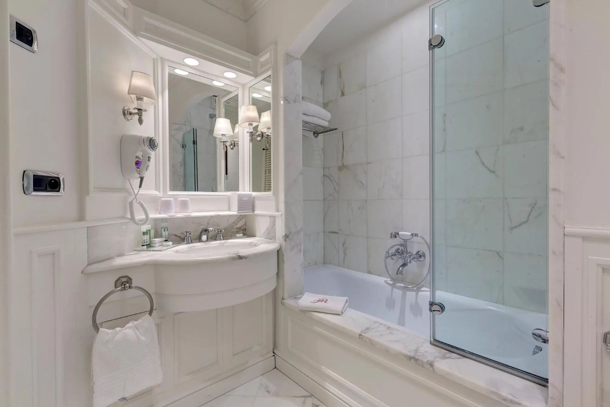 Bathroom in Grand Hôtel des Alpes