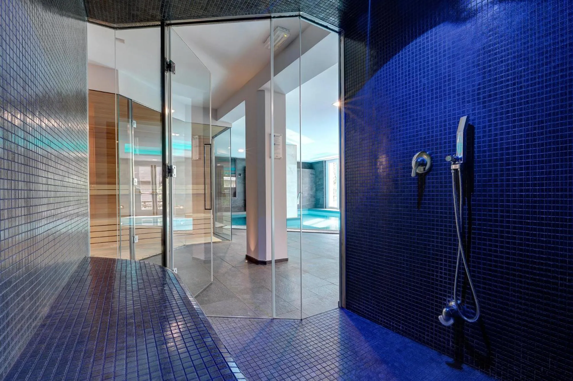 Steam room in Grand Hôtel des Alpes