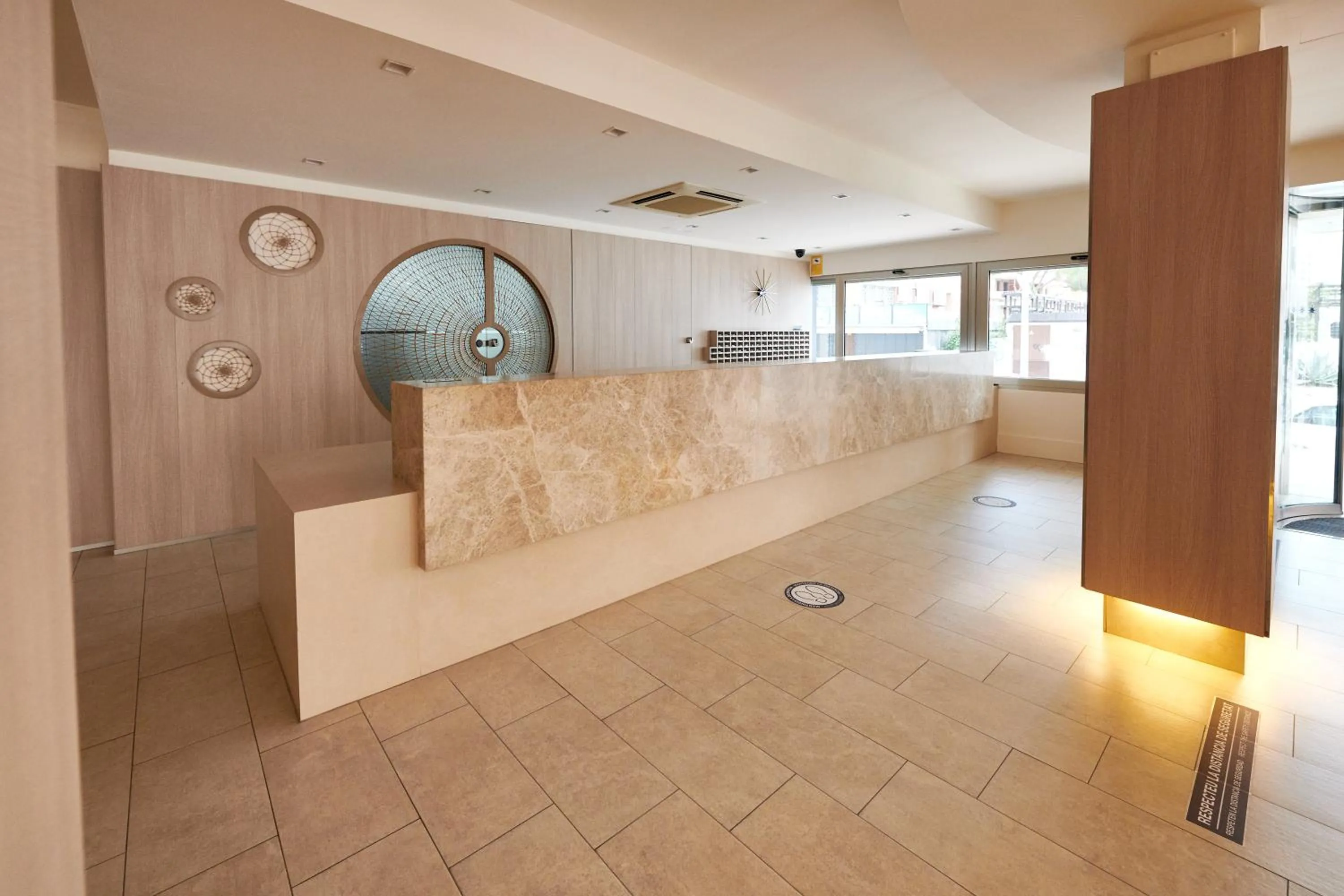 Lobby or reception in Checkin Blanes