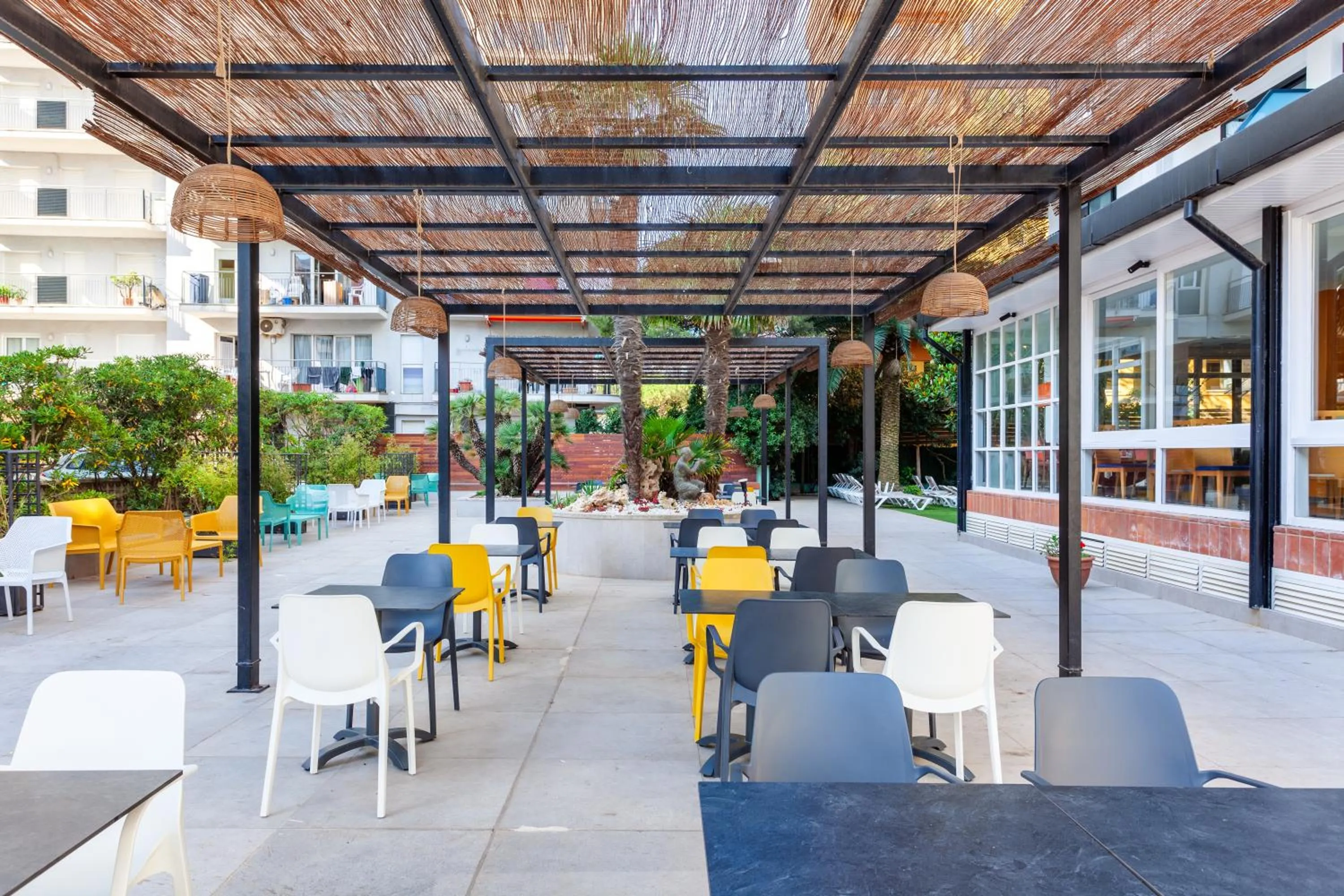 Seating area in Checkin Blanes