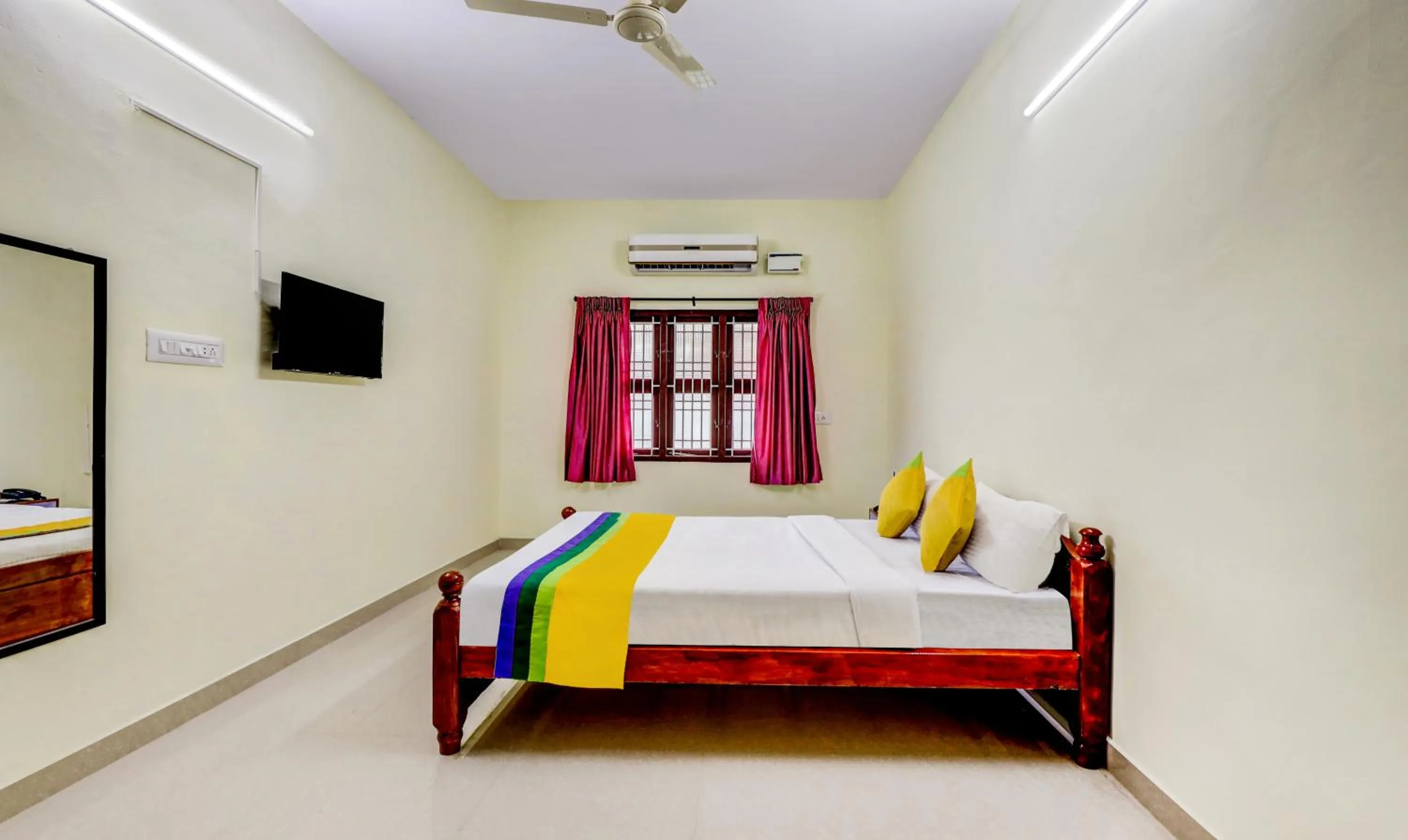 Bedroom, Bed in Umaiyyal Home Stay