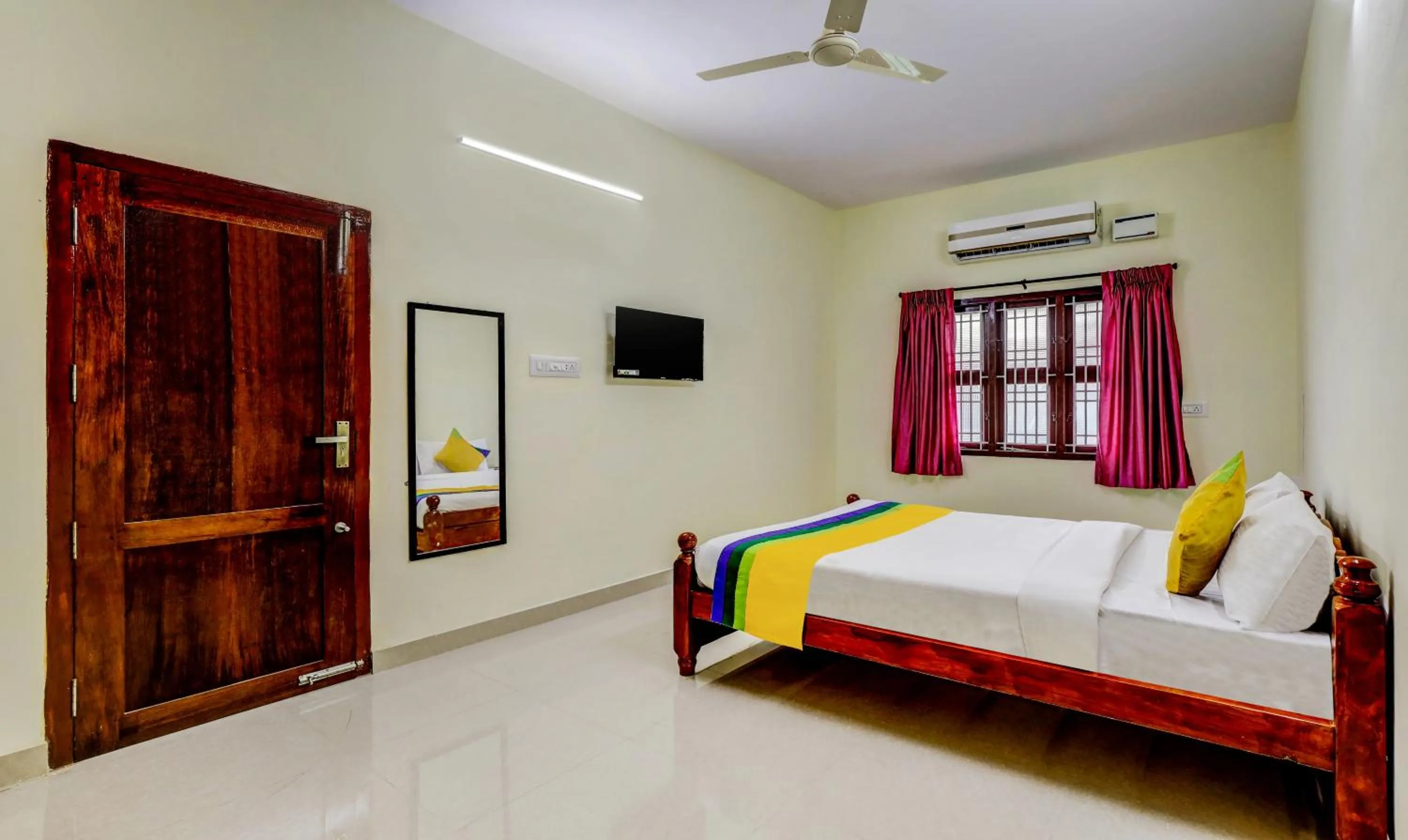 Bedroom, Bed in Umaiyyal Home Stay