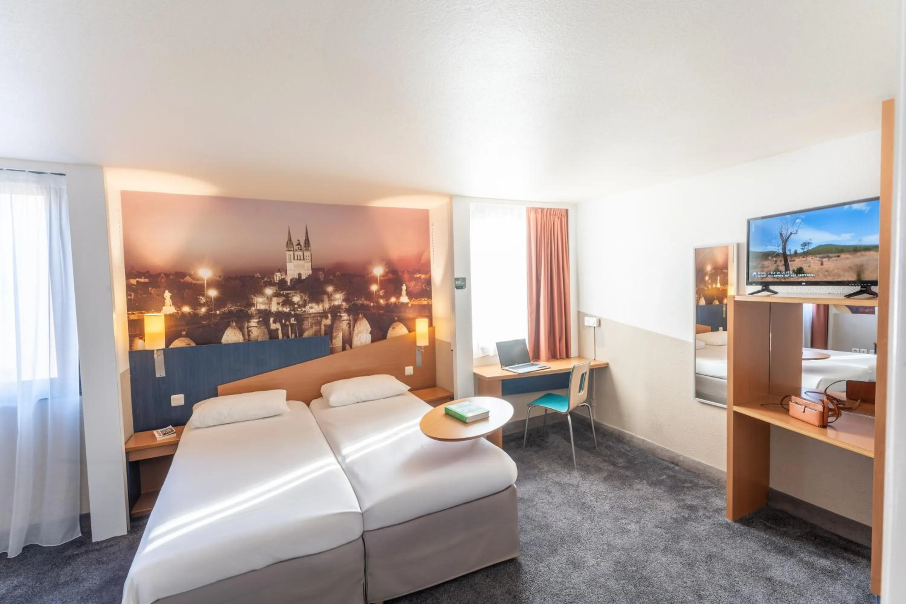 Bed in ibis Styles Angers Centre Gare