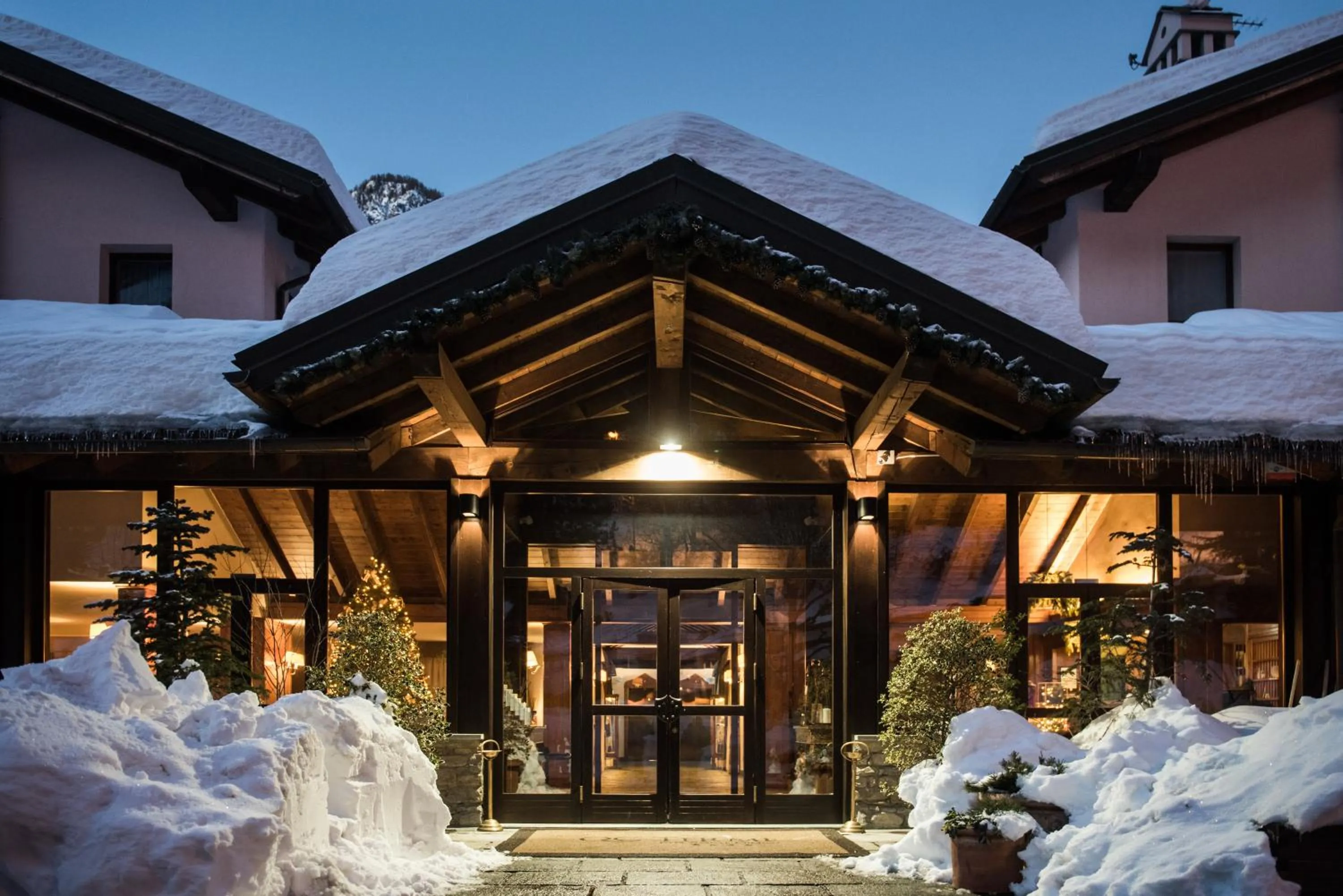 Facade/entrance in QC Hotel Monte Bianco