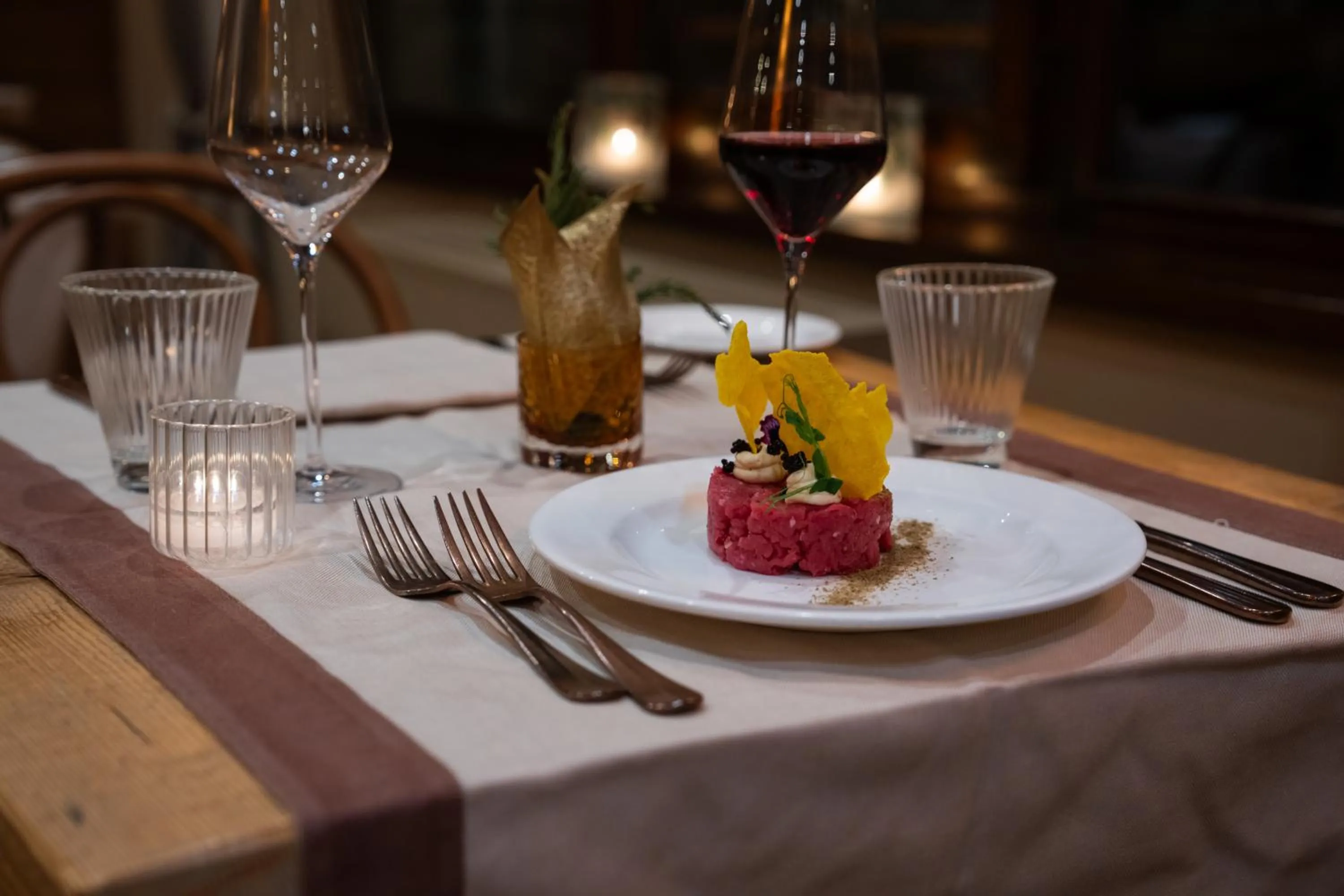 Restaurant/places to eat in QC Hotel Monte Bianco