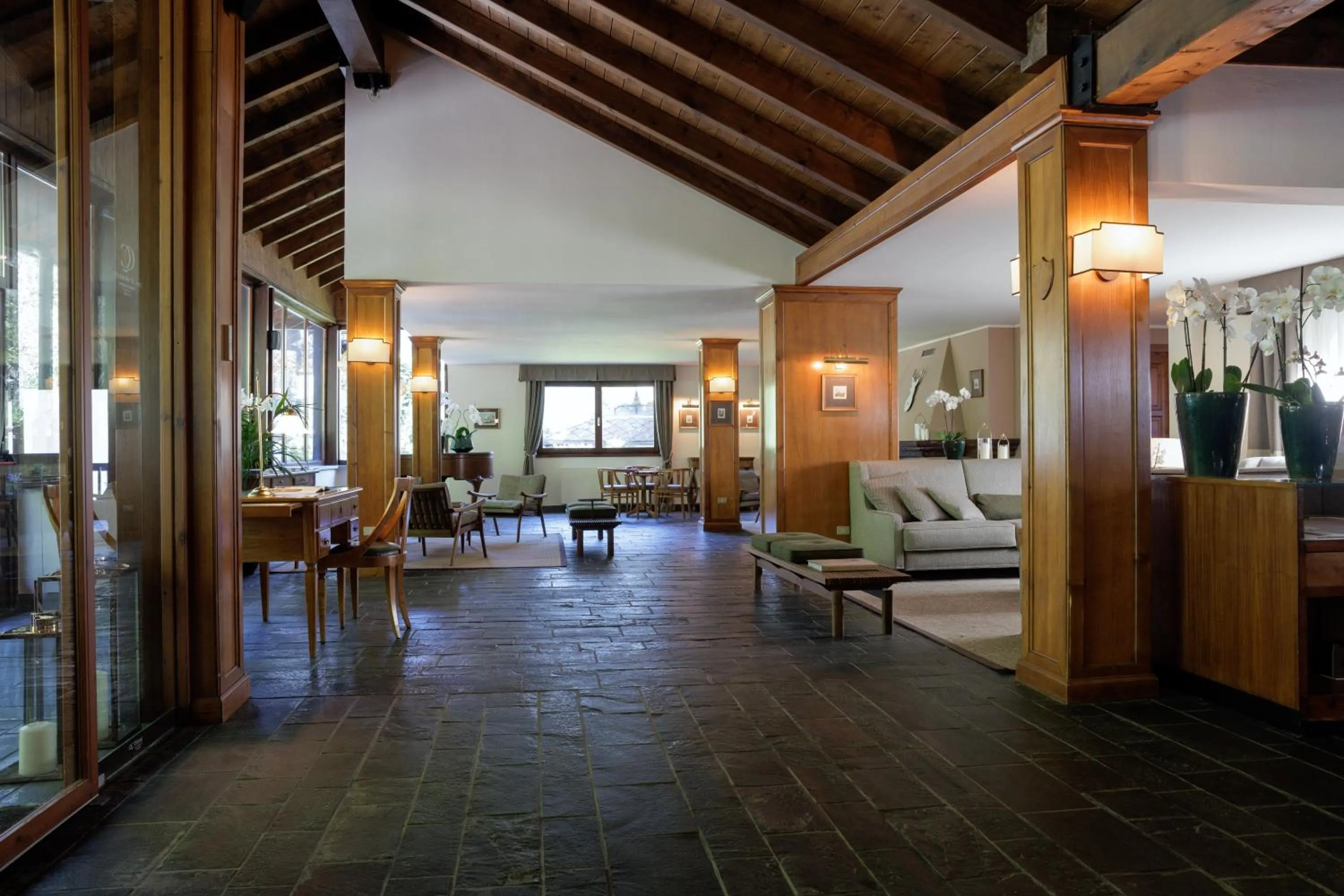 Lobby or reception in QC Hotel Monte Bianco